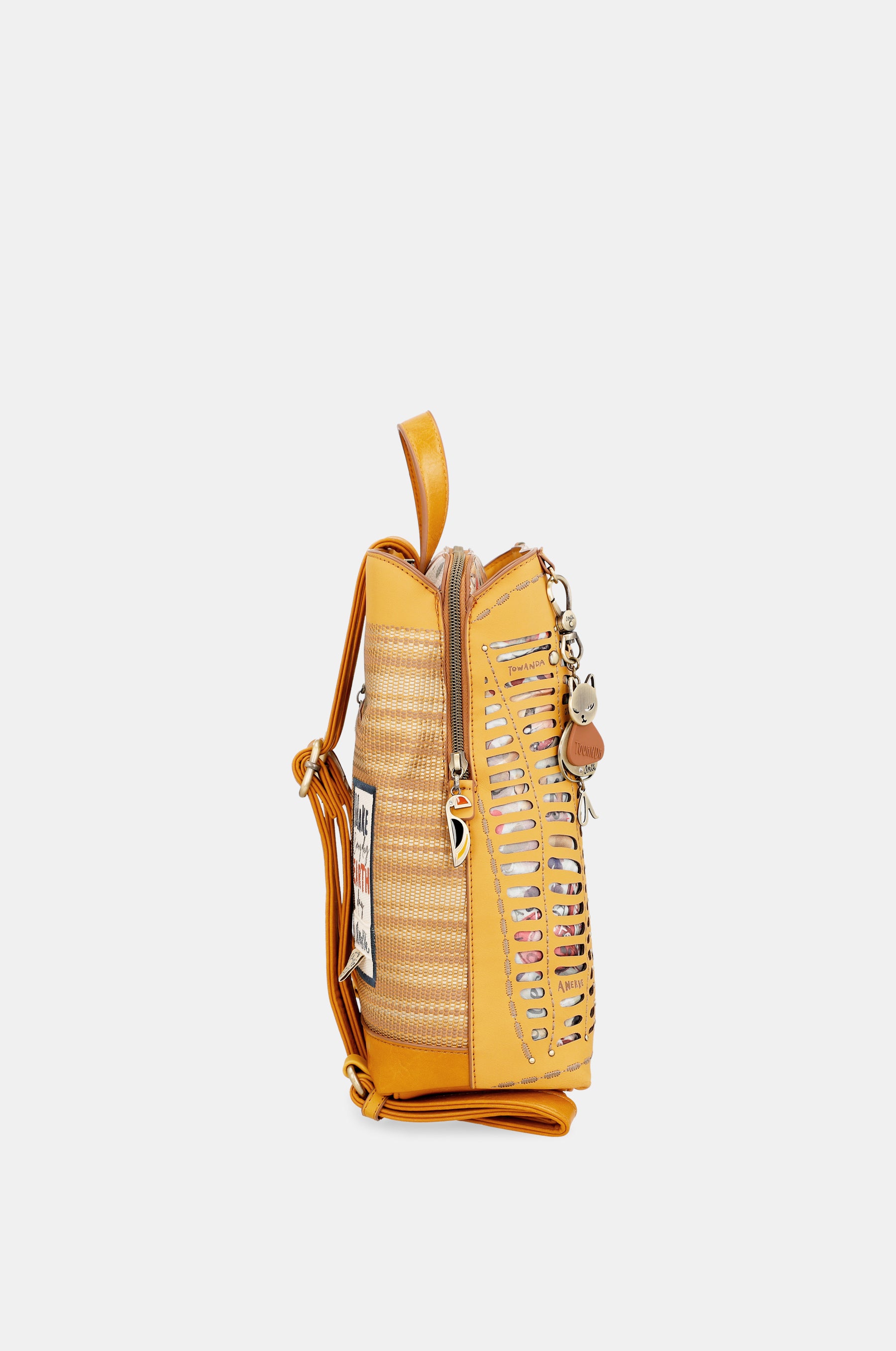 Ockerfarbener Rucksack mit 3 Fächern von Nature Pachamama