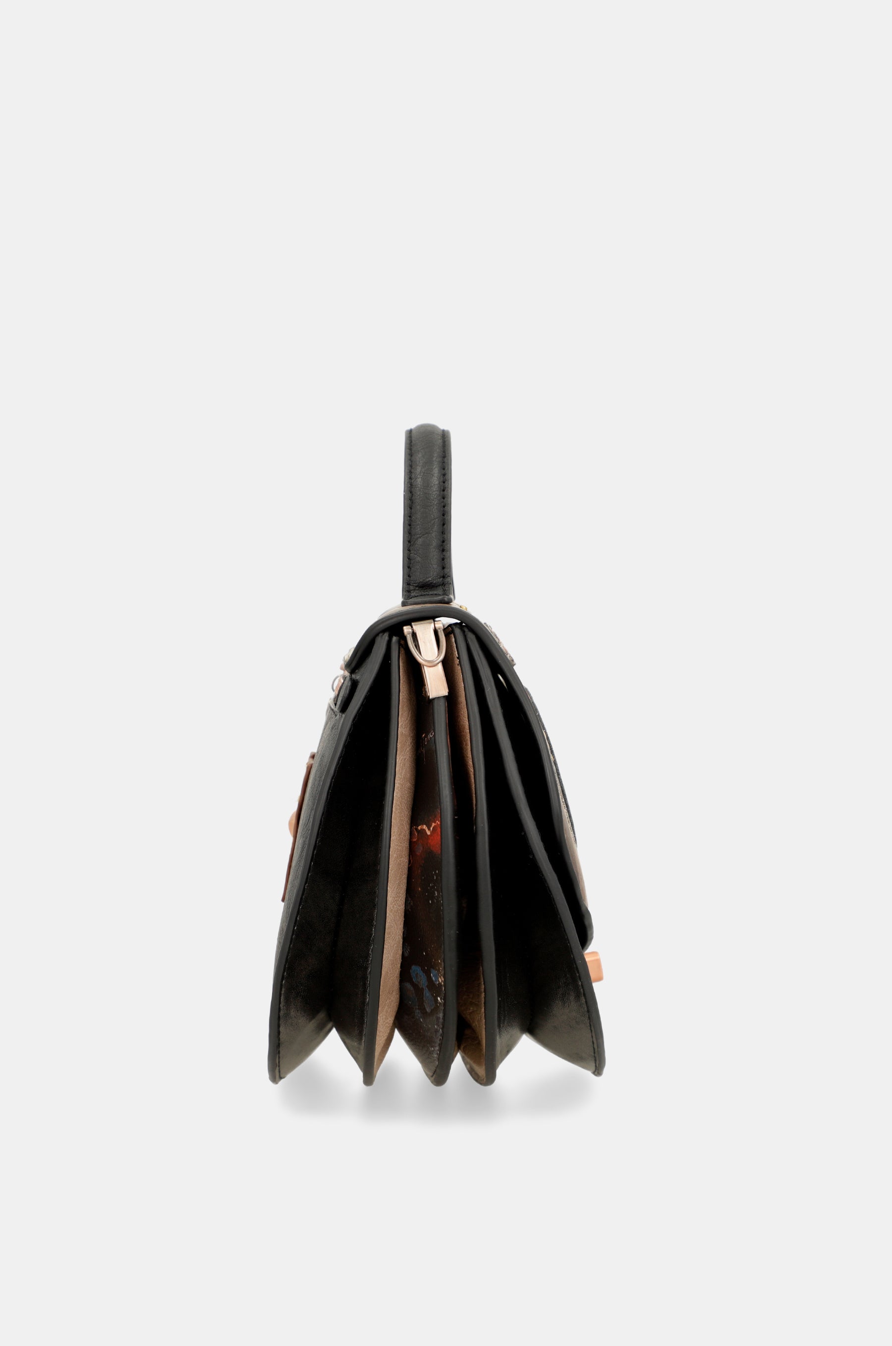 Ovale Shōen-Tasche mit Klappe