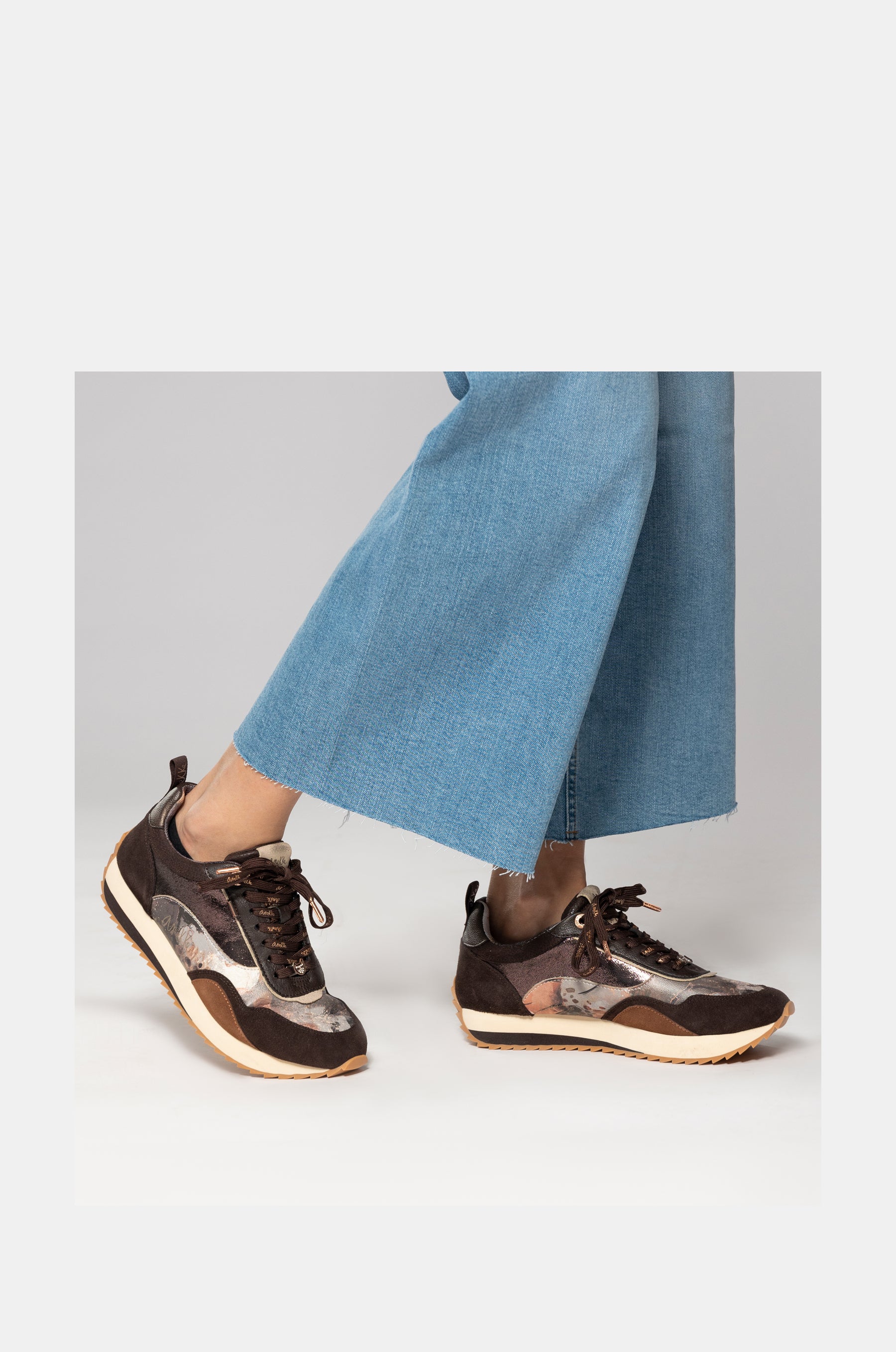 Bedruckte Sneaker in Palettenbraun