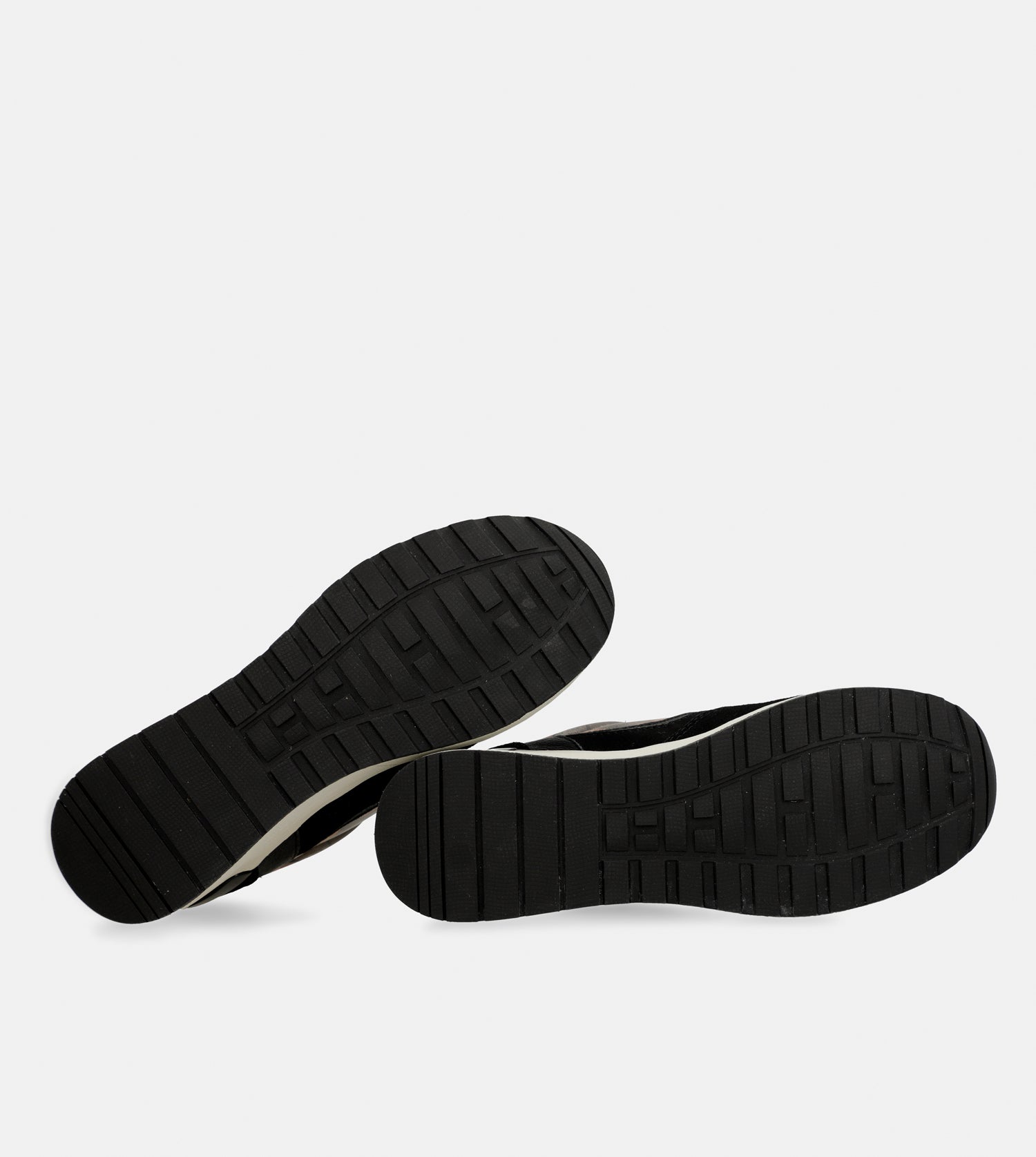 Gepolsterter schwarzer Keilsneaker