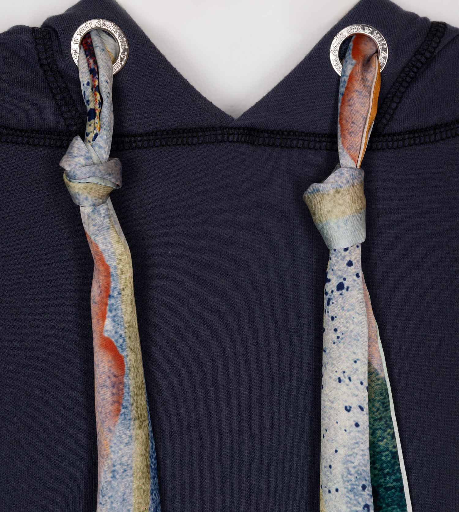 Marineblaues, ärmelloses Studio-Sweatshirt