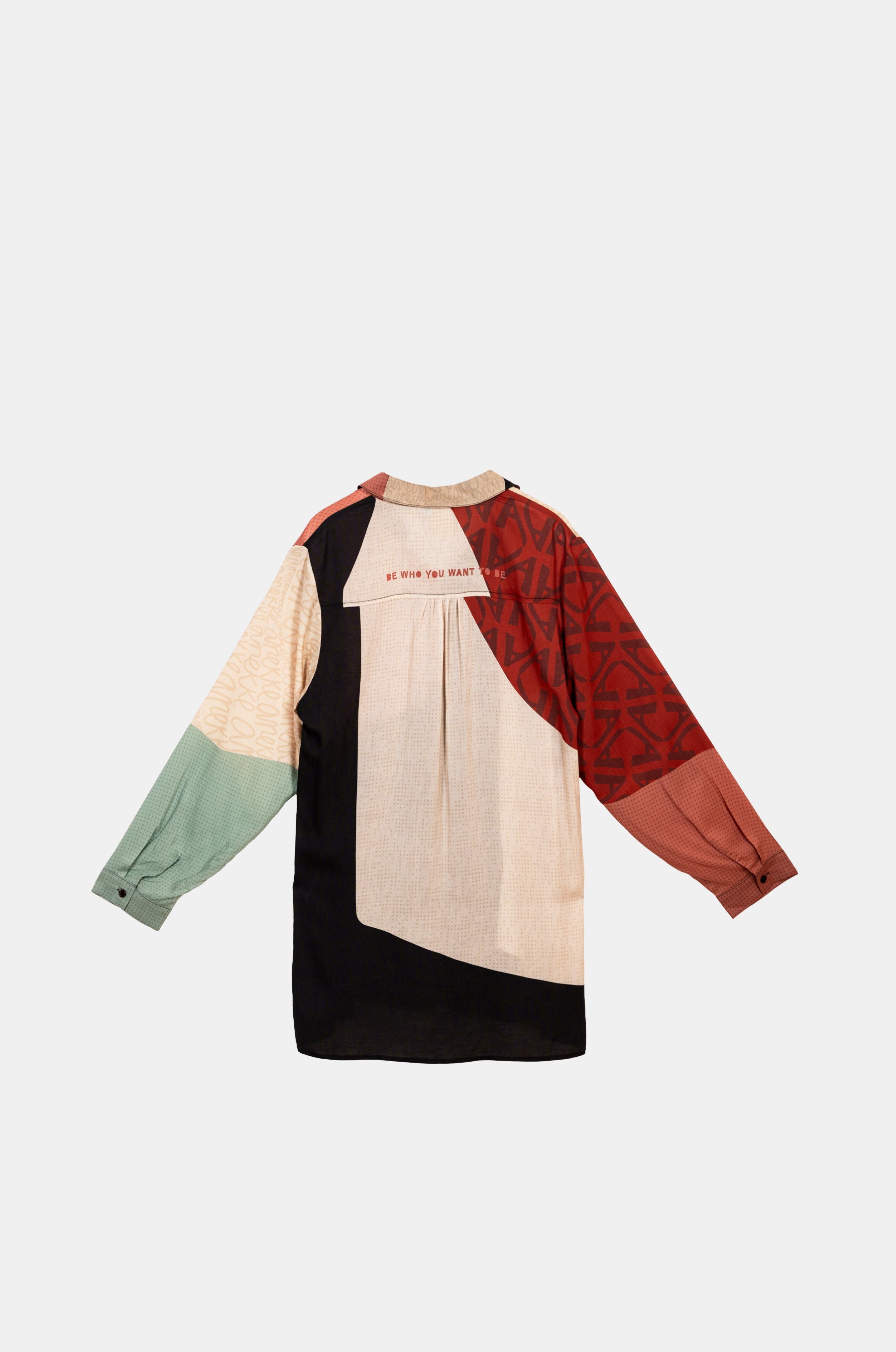 Bunt bedrucktes Hemd