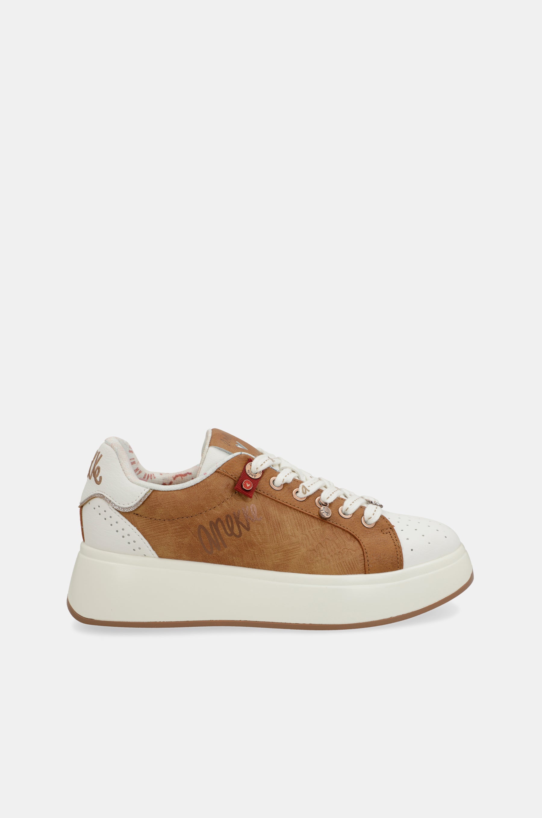 Braune Sneakers von Peace & Love