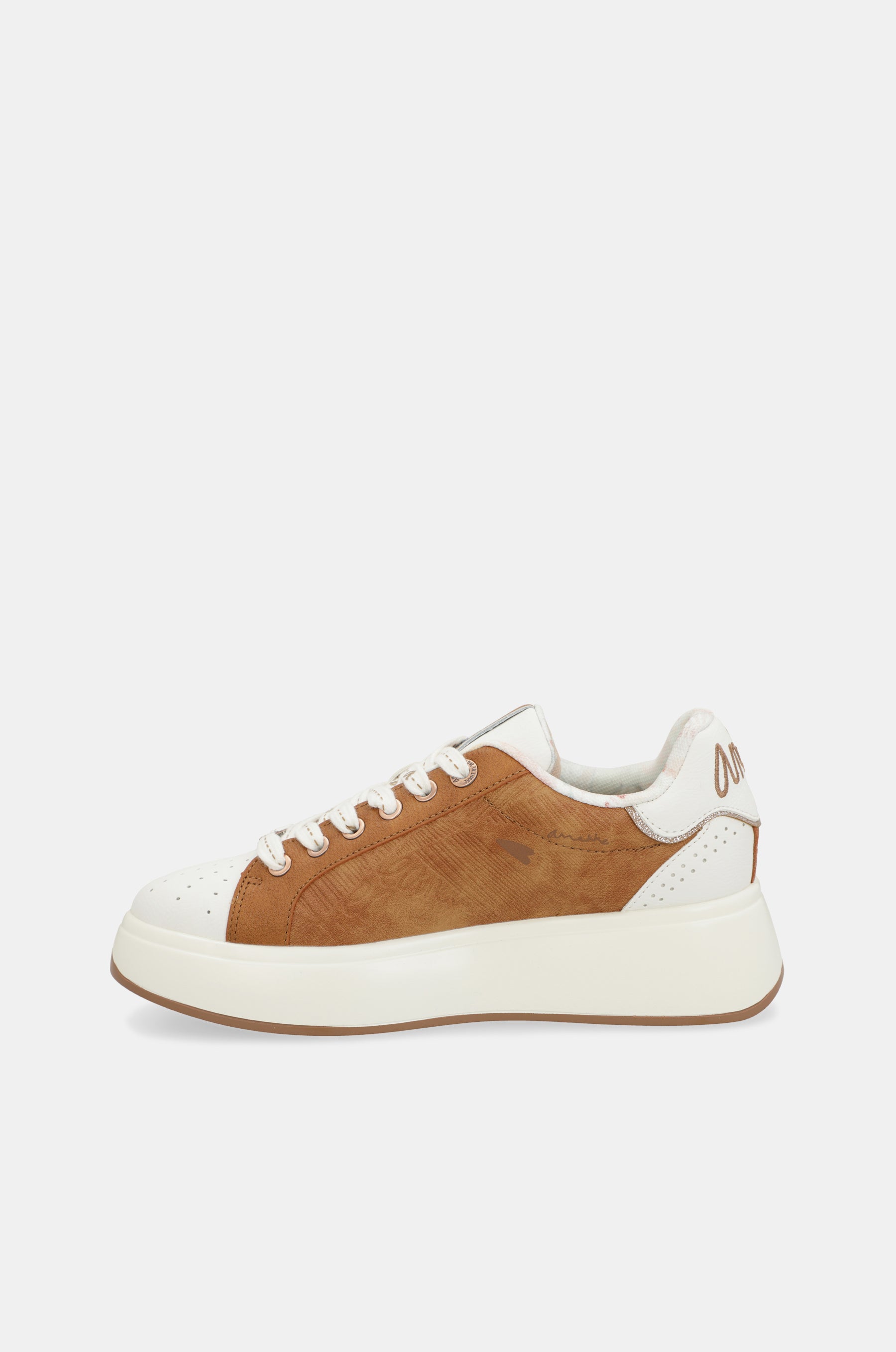 Braune Sneakers von Peace & Love