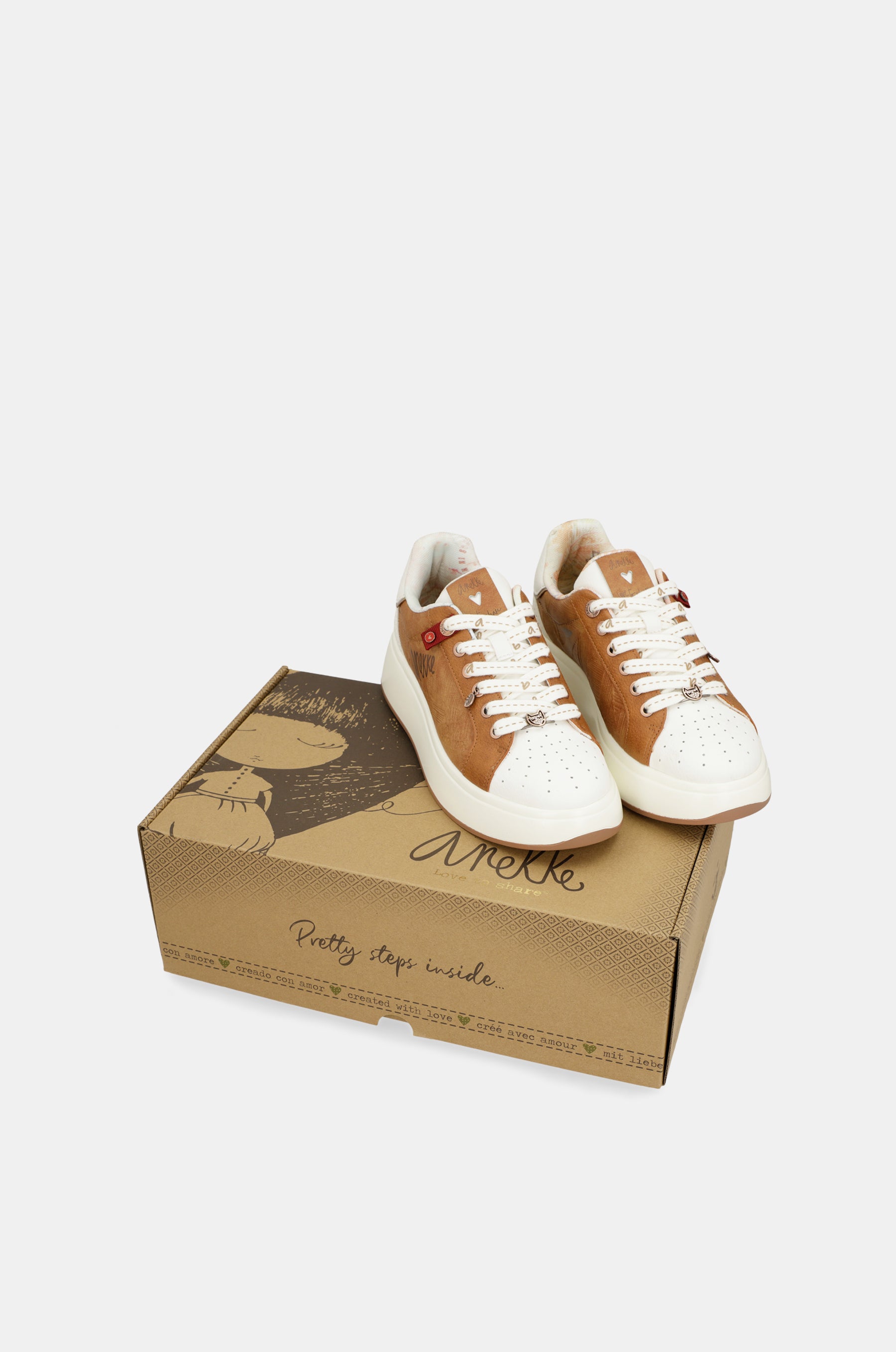 Braune Sneakers von Peace & Love
