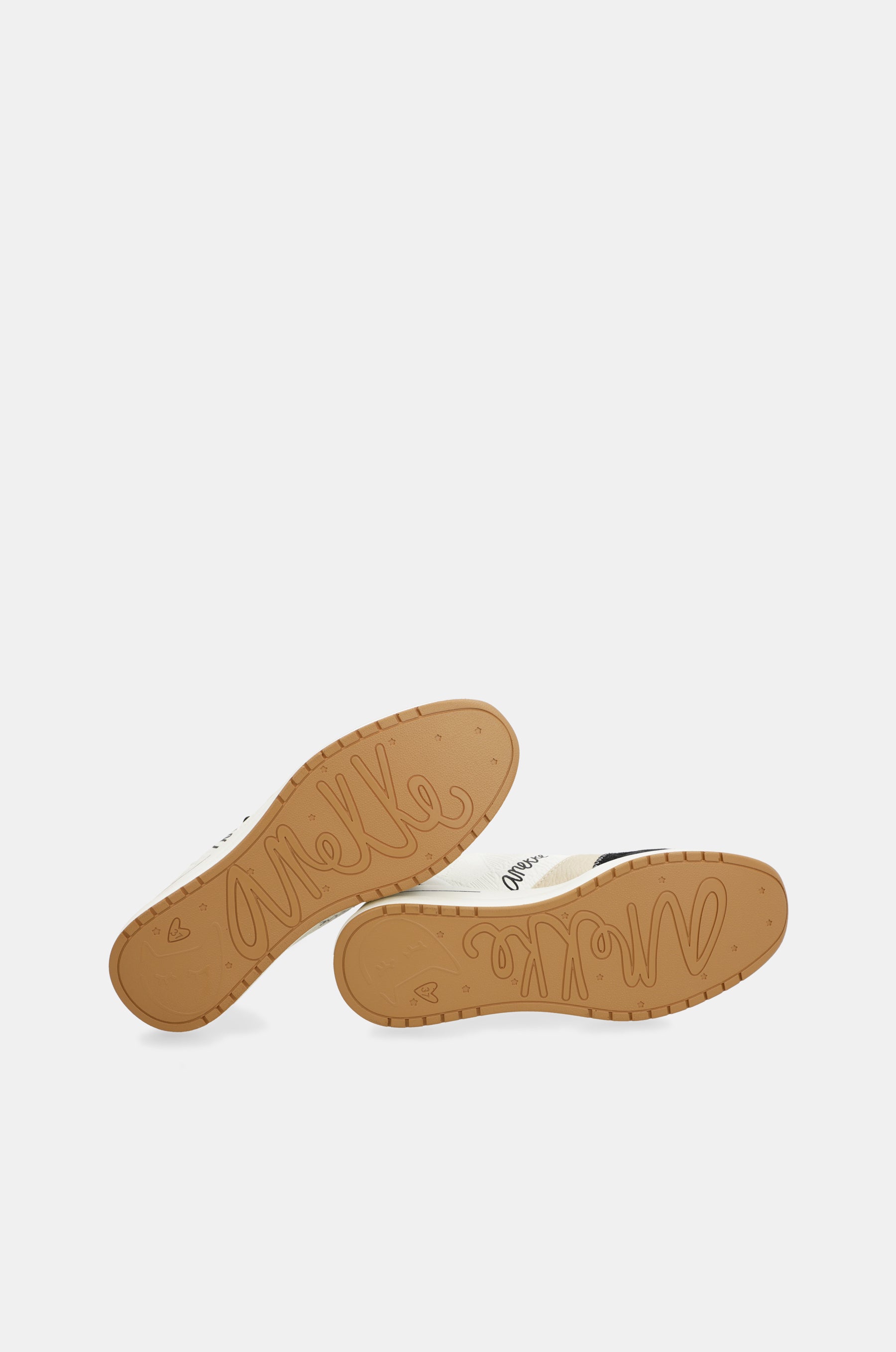 Schwarz-weiße Keilsneaker