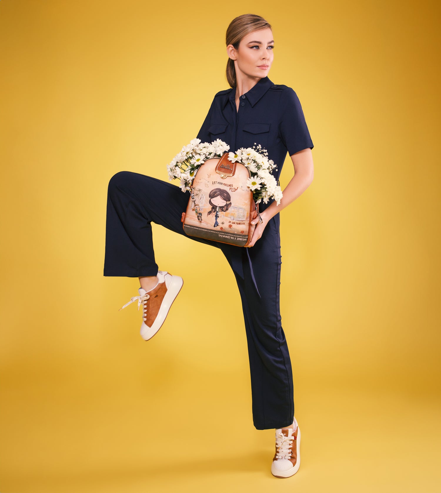 Peace & Love – Kamelfarbener Rucksack mit drei Fächern