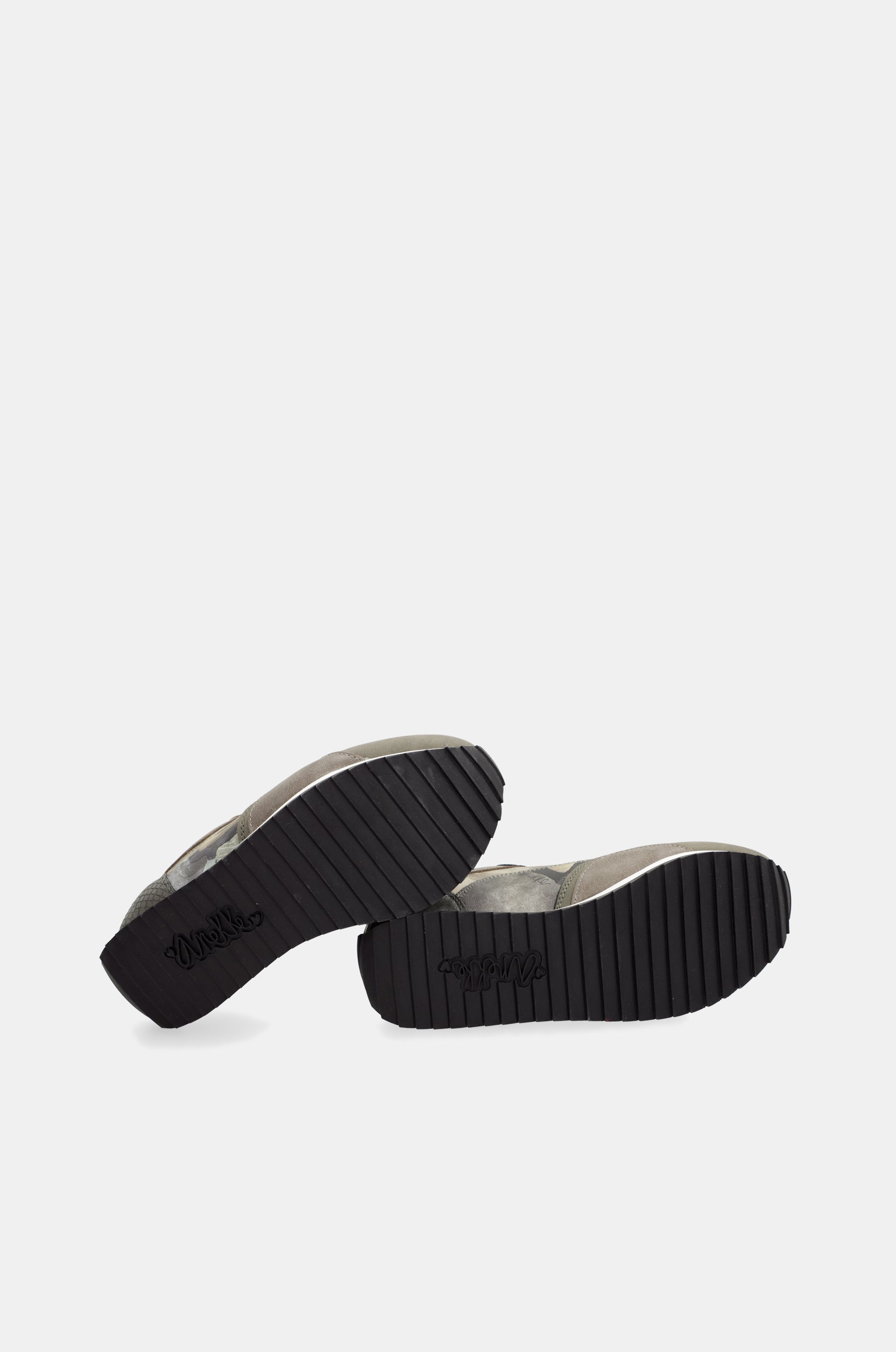 Graue Sneaker „Travel“