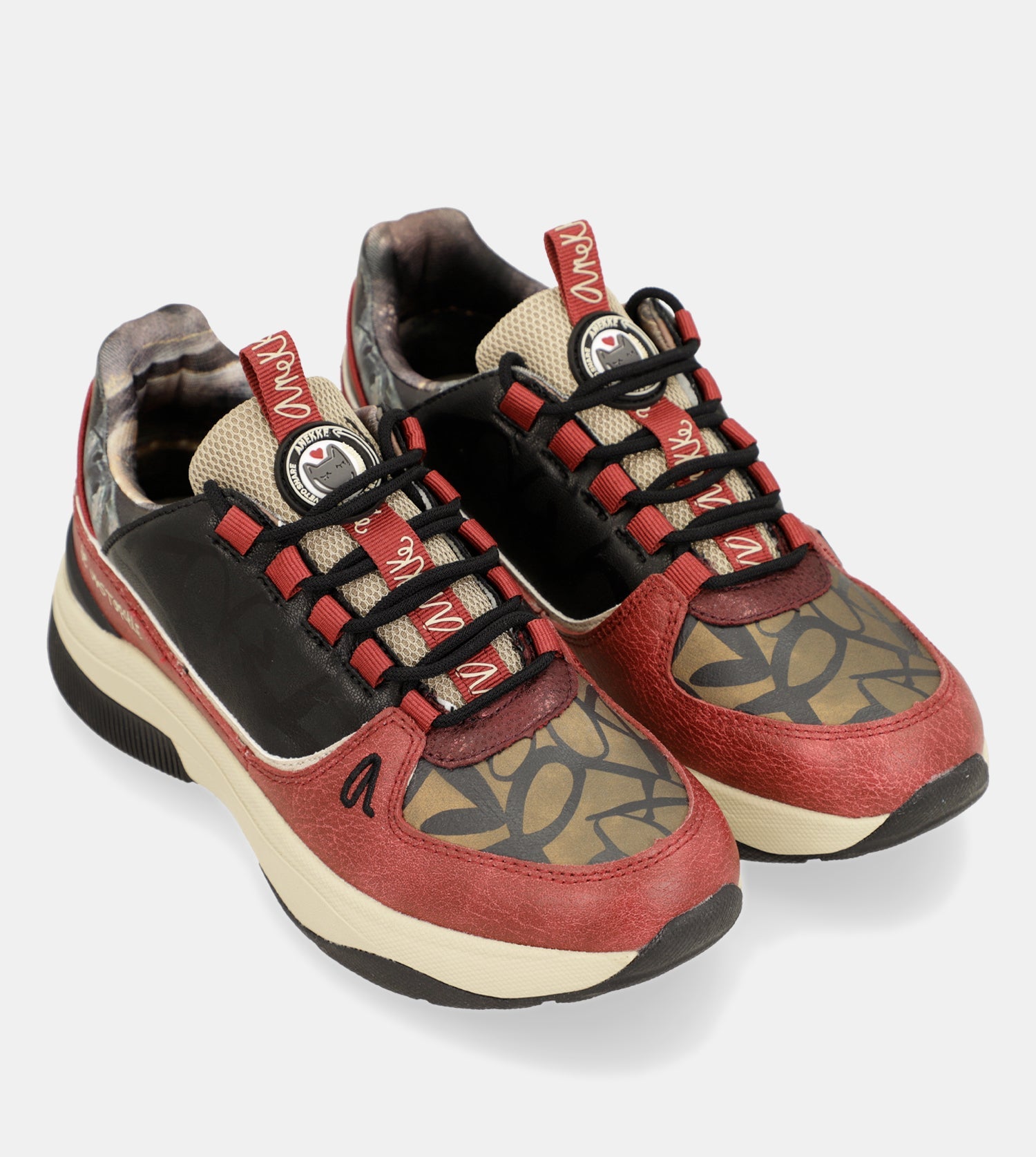 Sportliche mehrfarbige Sneaker