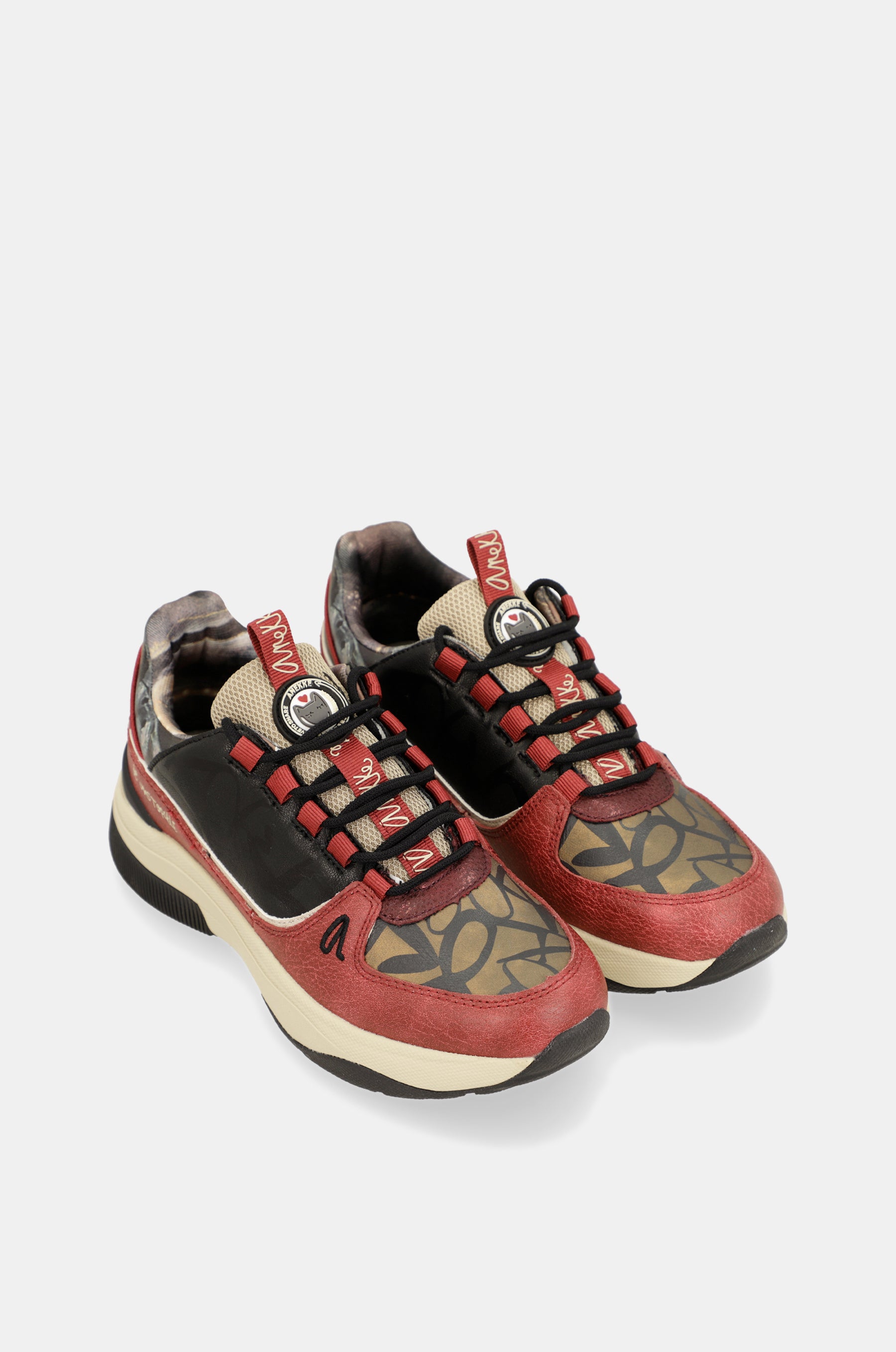 Sportliche mehrfarbige Sneaker