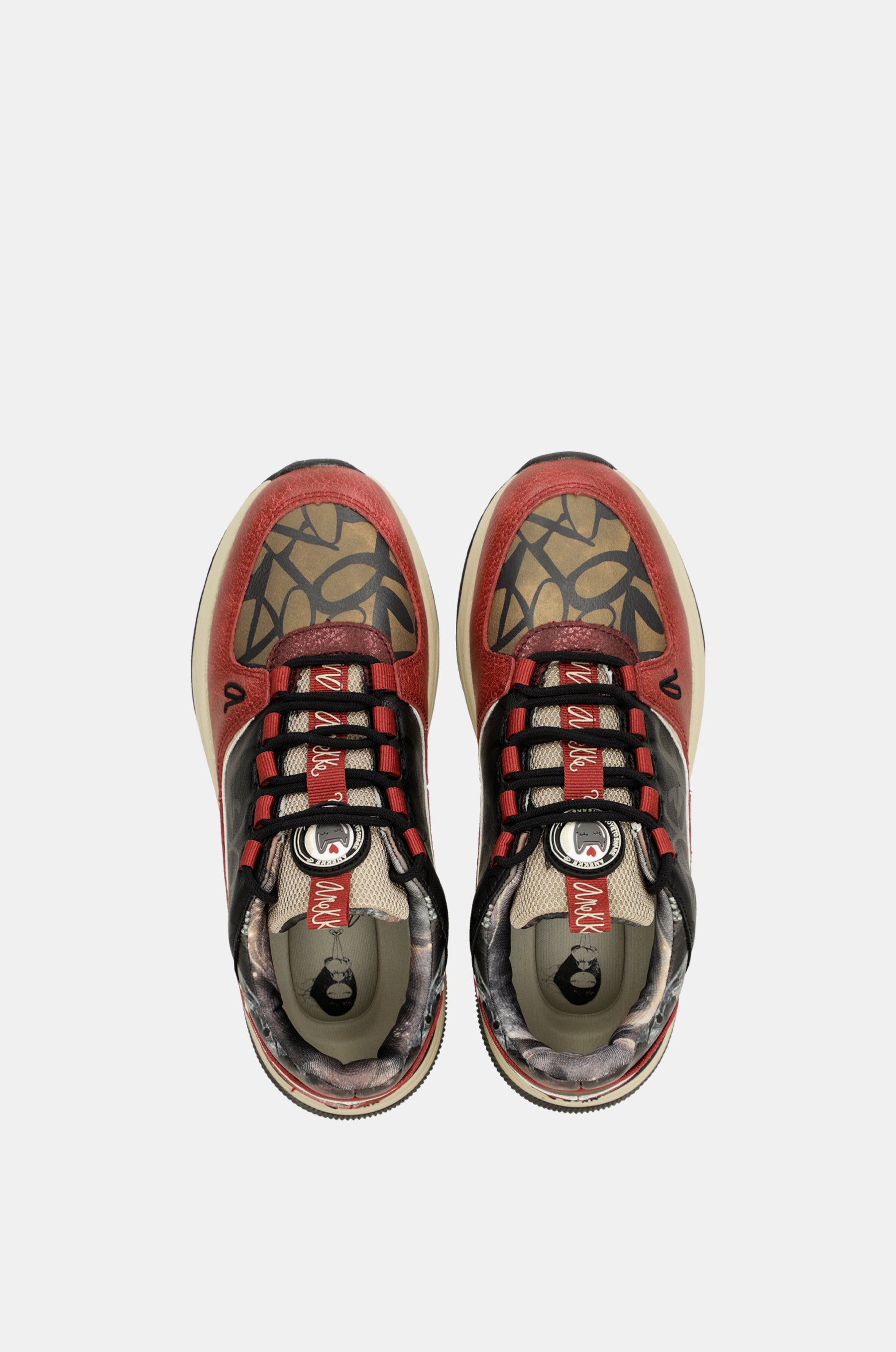 Sportliche mehrfarbige Sneaker