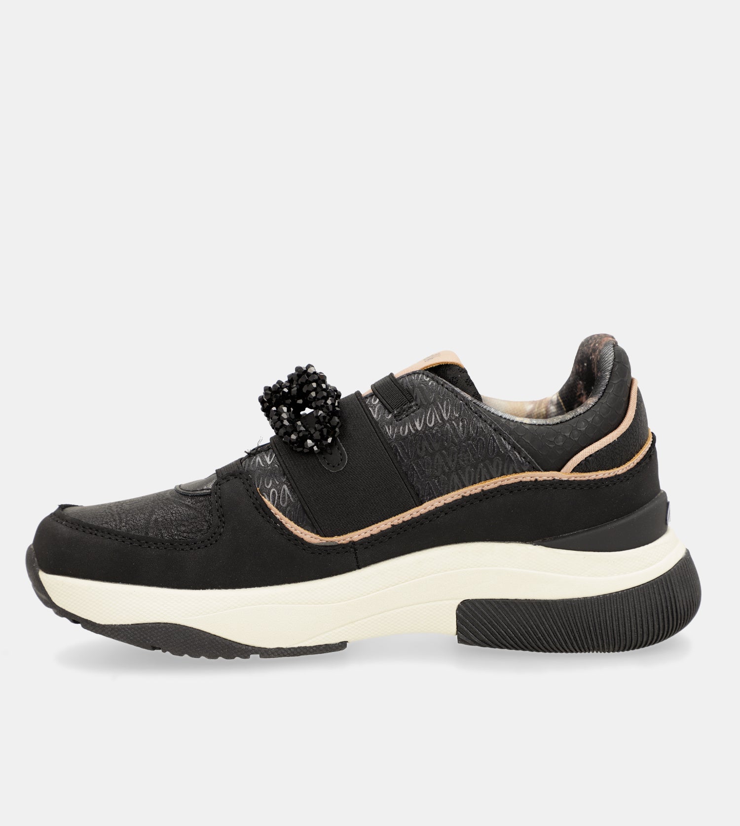 Sportliche schwarze Sneaker