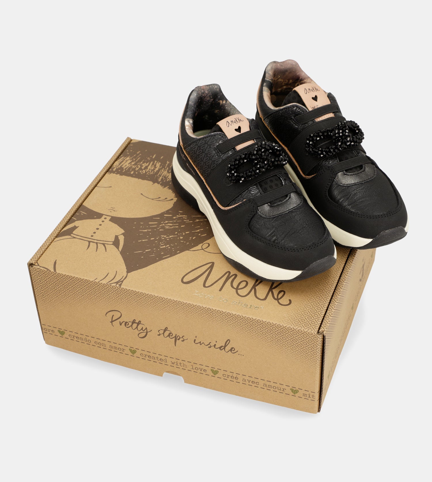 Sportliche schwarze Sneaker