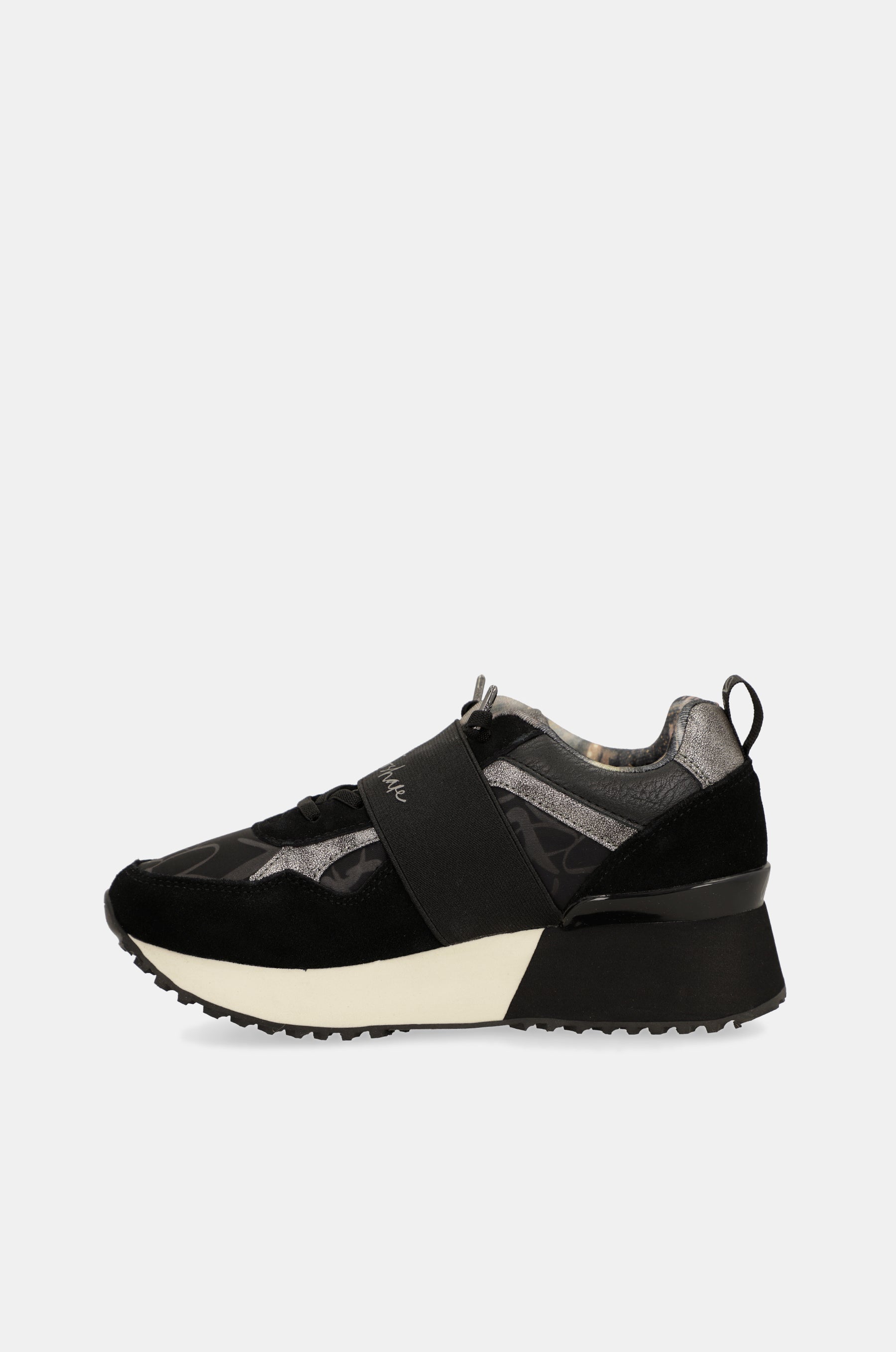 Urban schwarze Sneaker