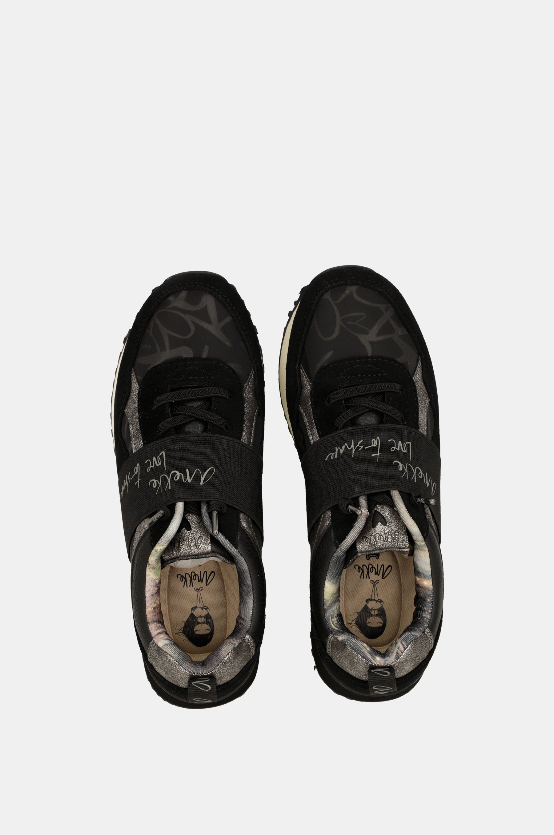 Urban schwarze Sneaker