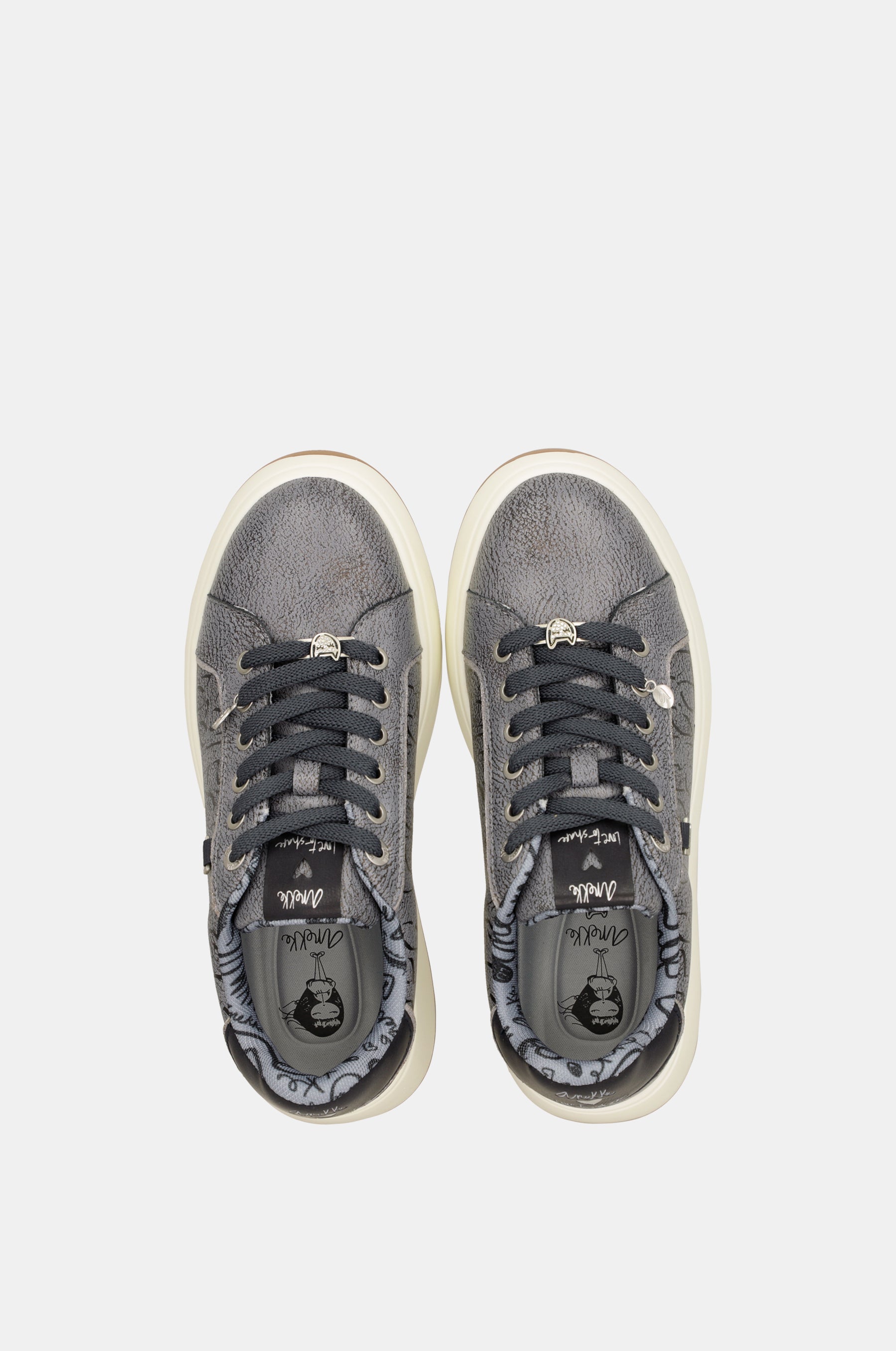 Lässige blaue Sneaker