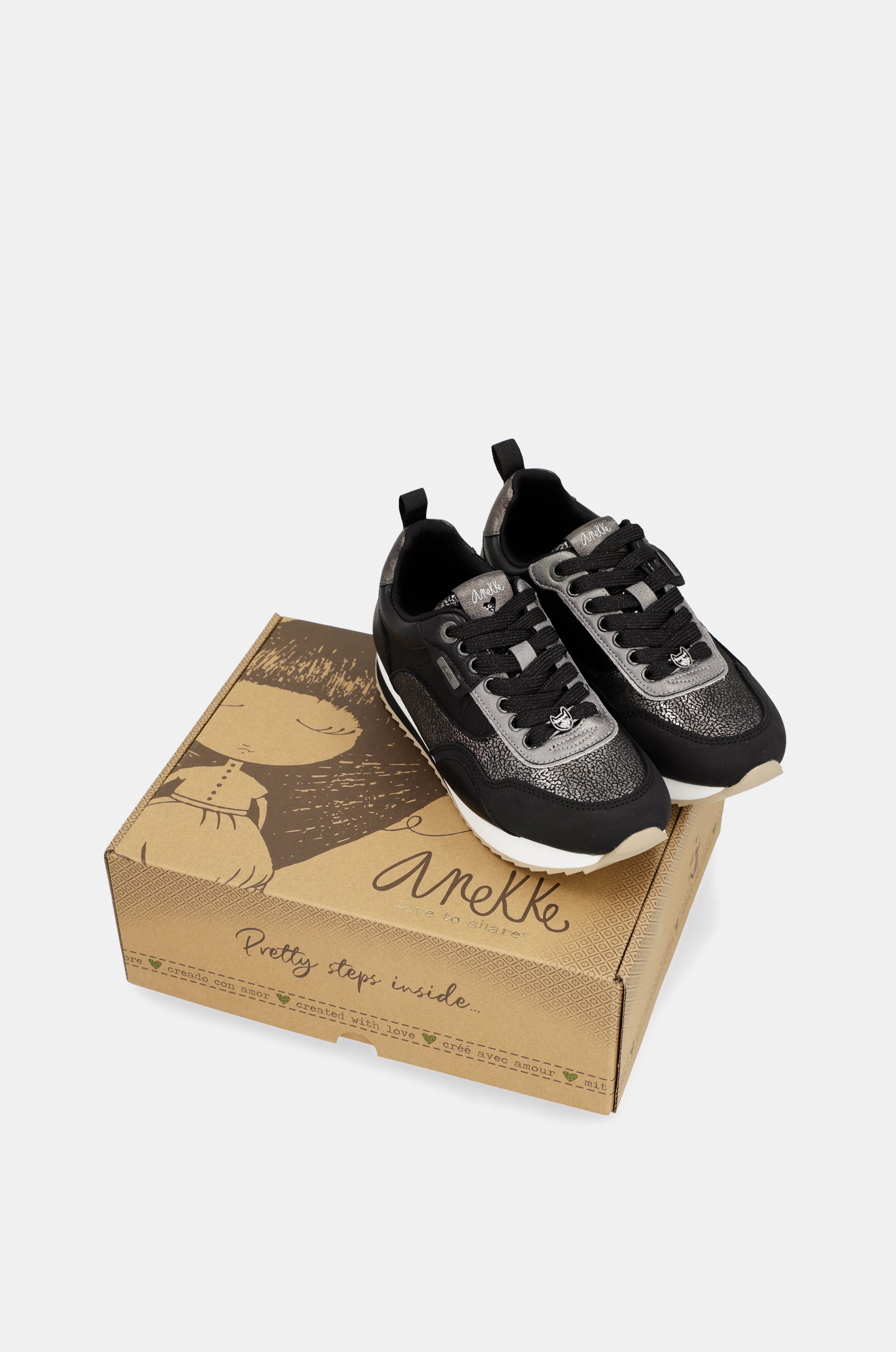 Schwarze Sneaker „Travel“