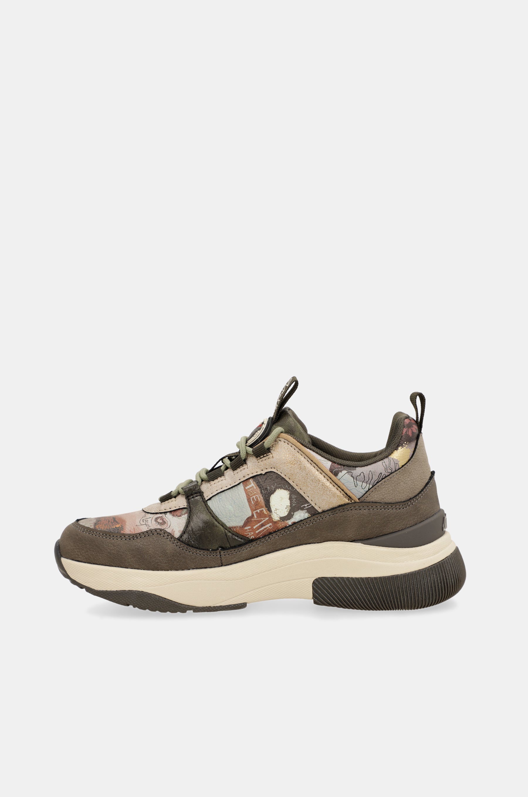 Sportliche grüne Turnschuhe