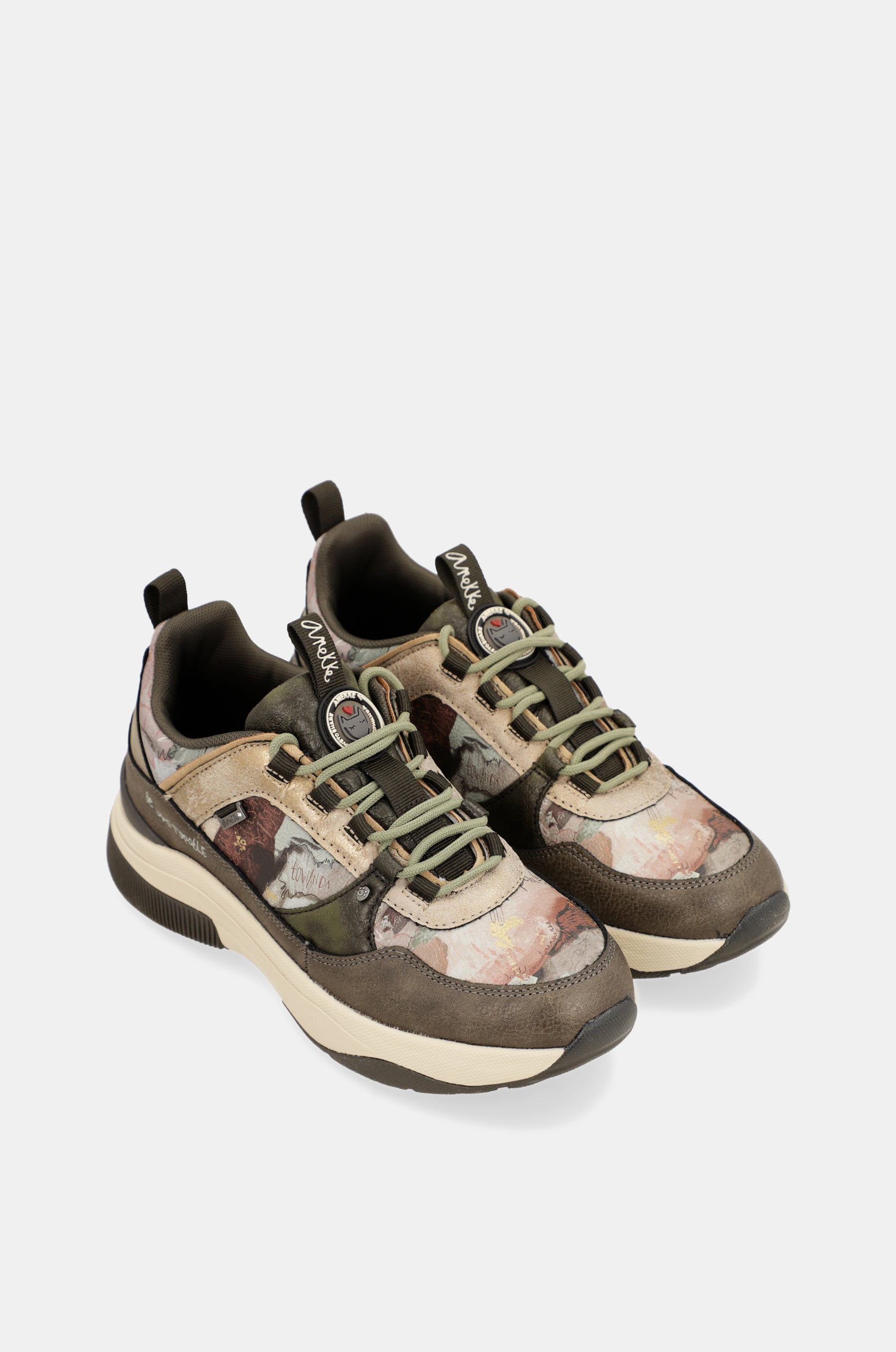 Sportliche grüne Turnschuhe