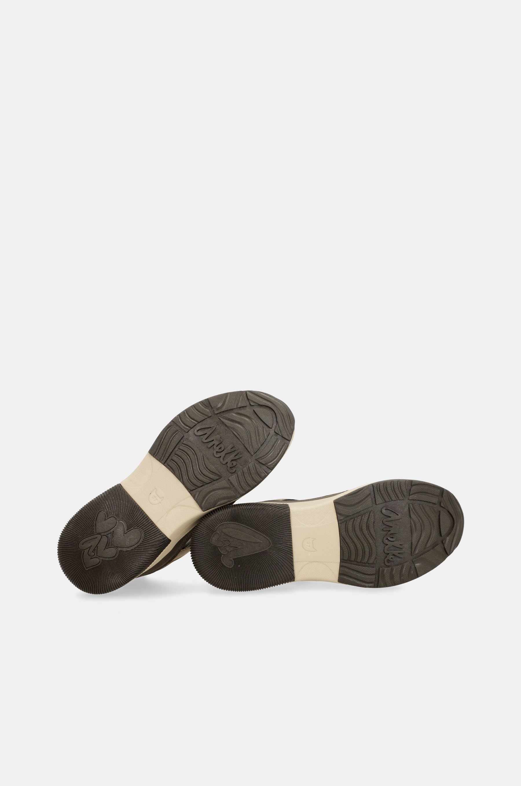 Sportliche grüne Turnschuhe