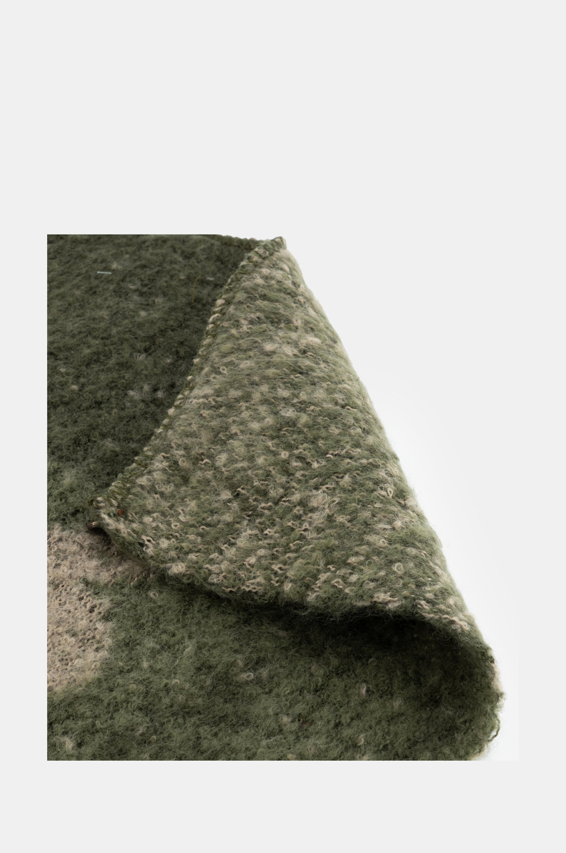 Grüner Strickschal