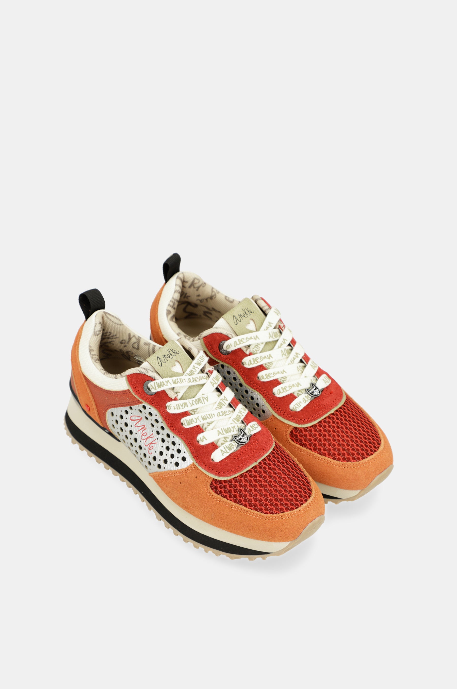 Rote Plattform-Sneakers