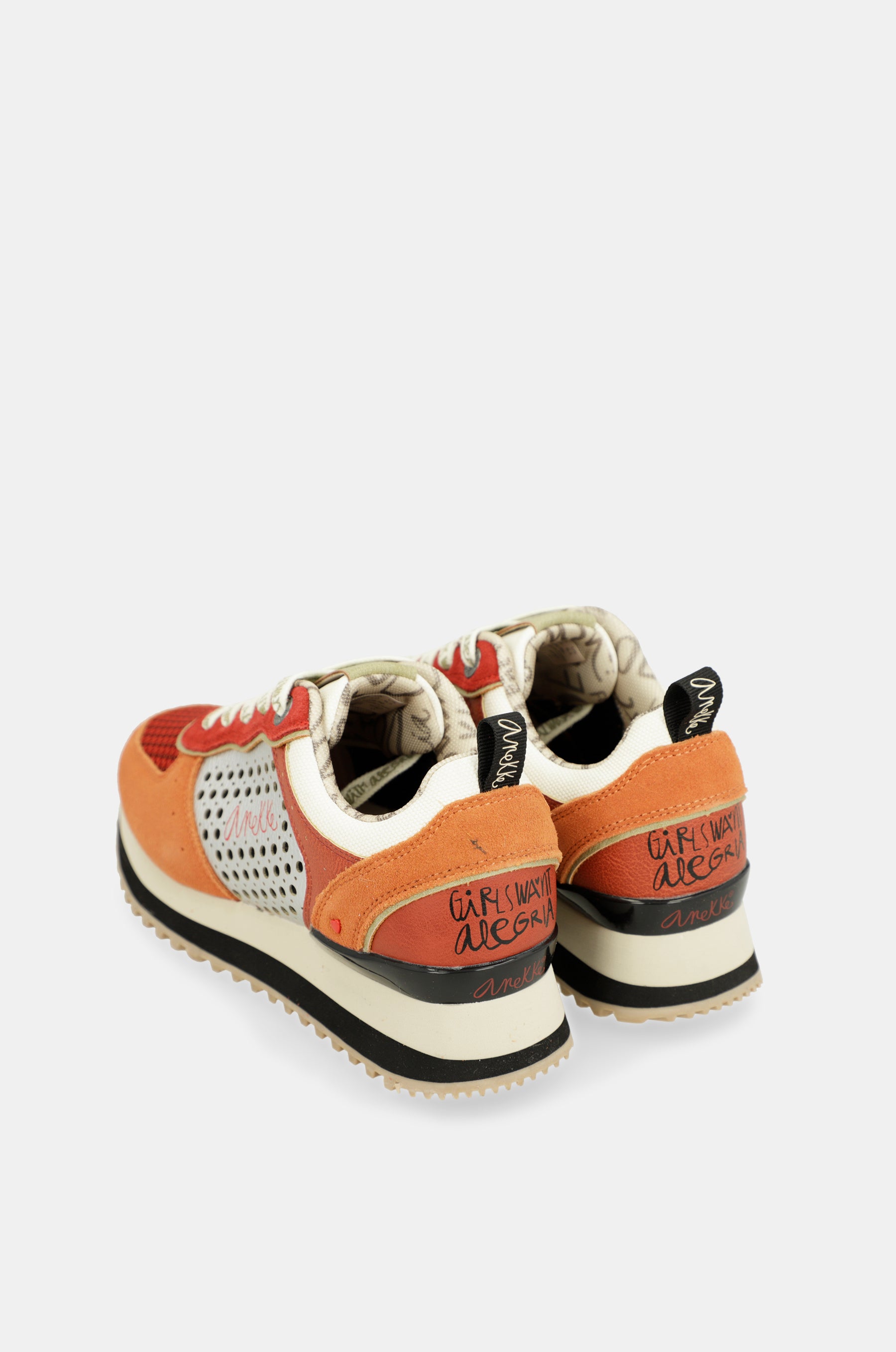 Rote Plattform-Sneakers