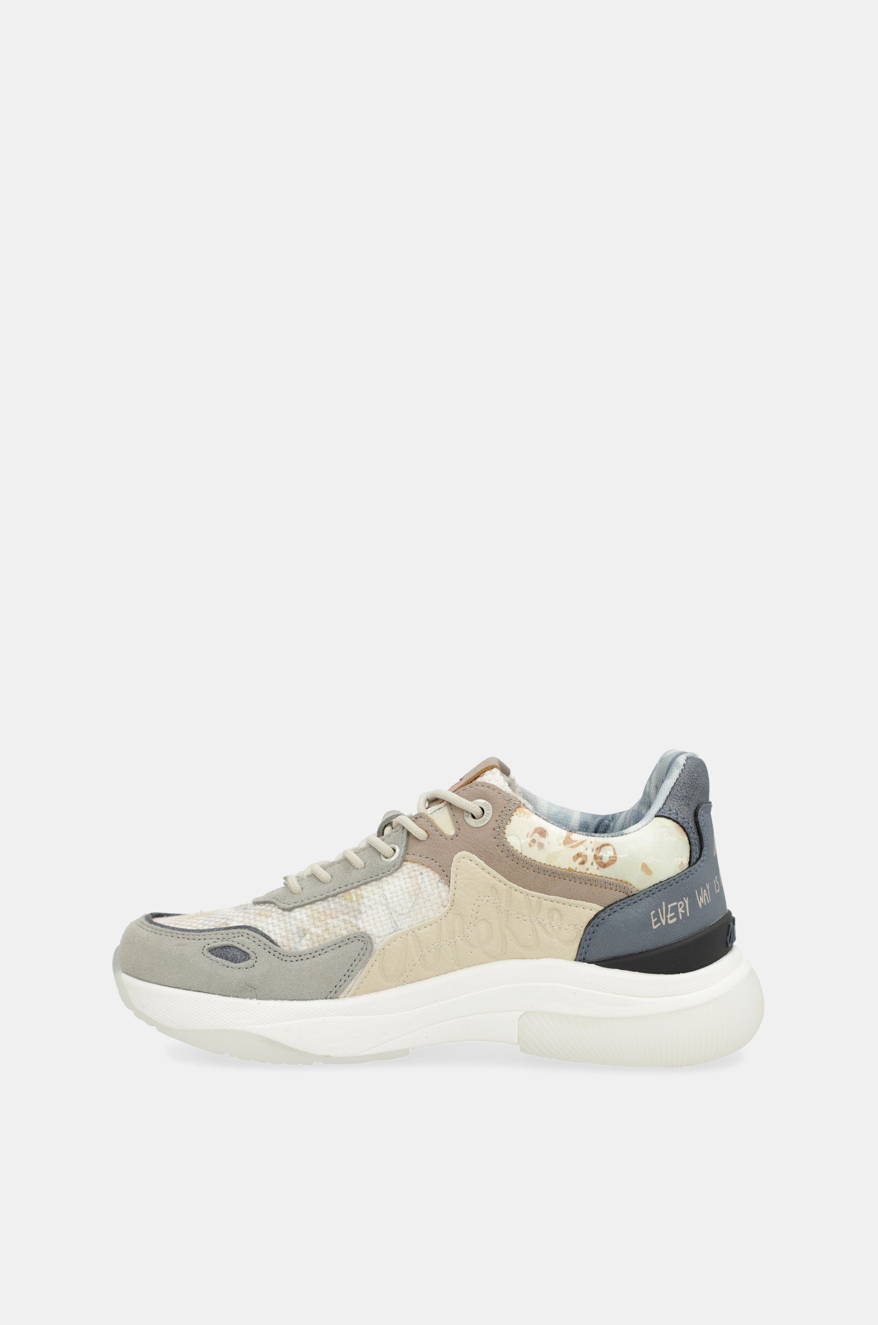 Beige sneakers Memories