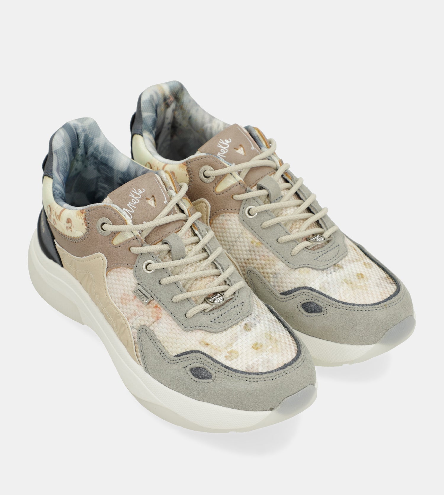 Beige sneakers Memories