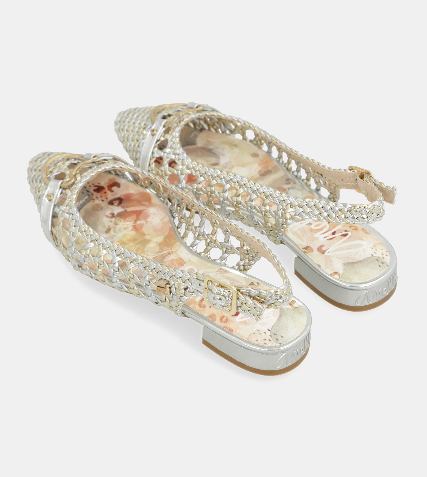 Goldene und silberne Slingback-Ballerinas
