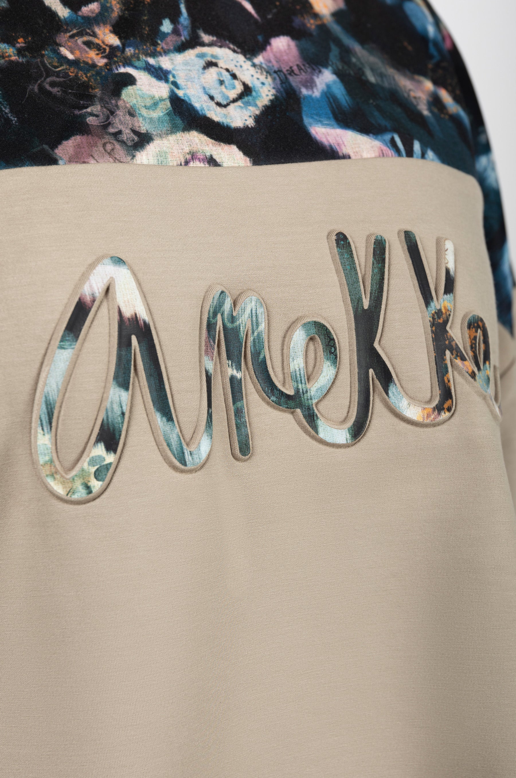 Sweatshirt Manifesto