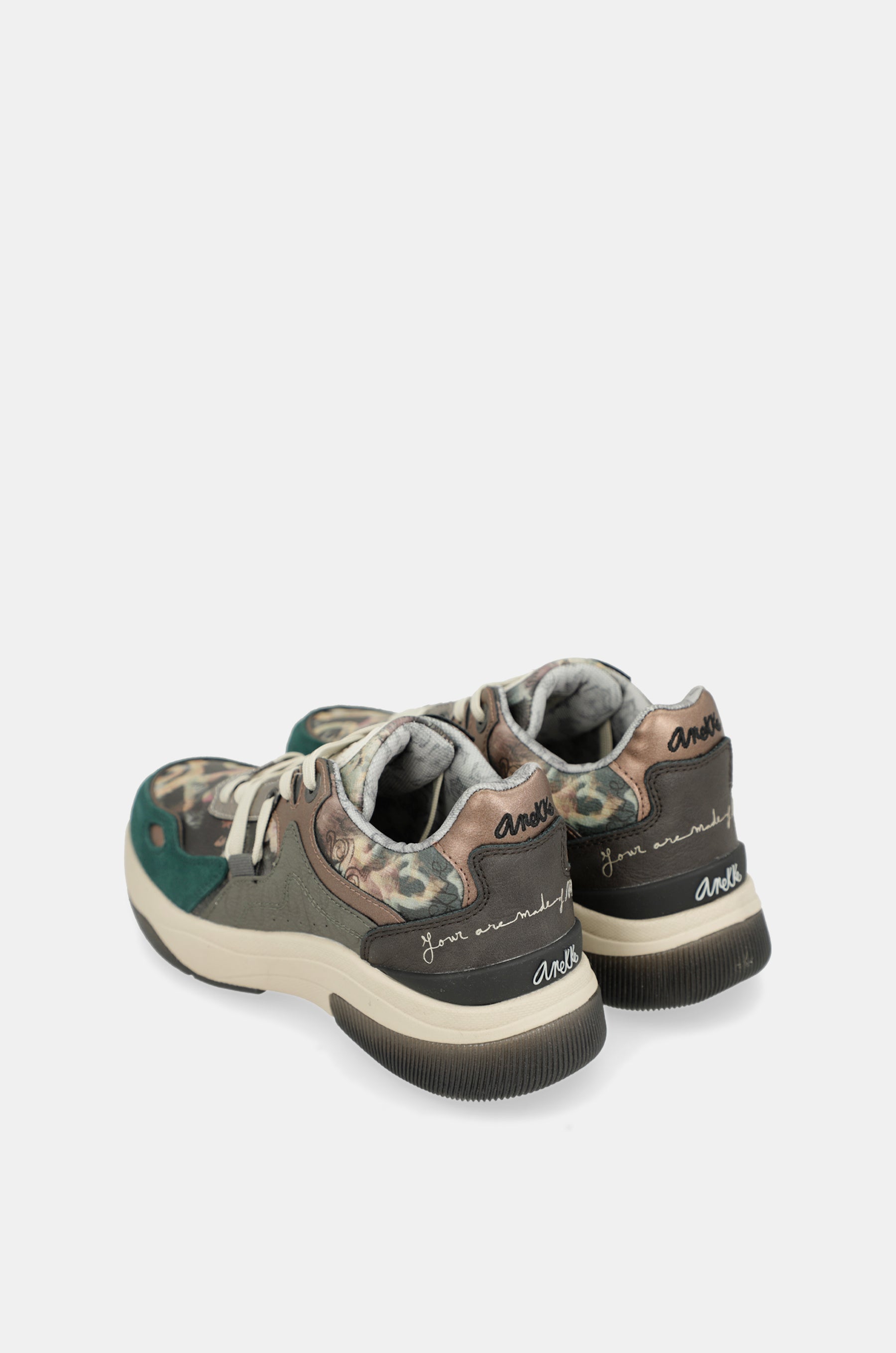 Sneakers grün gemustert Manifesto