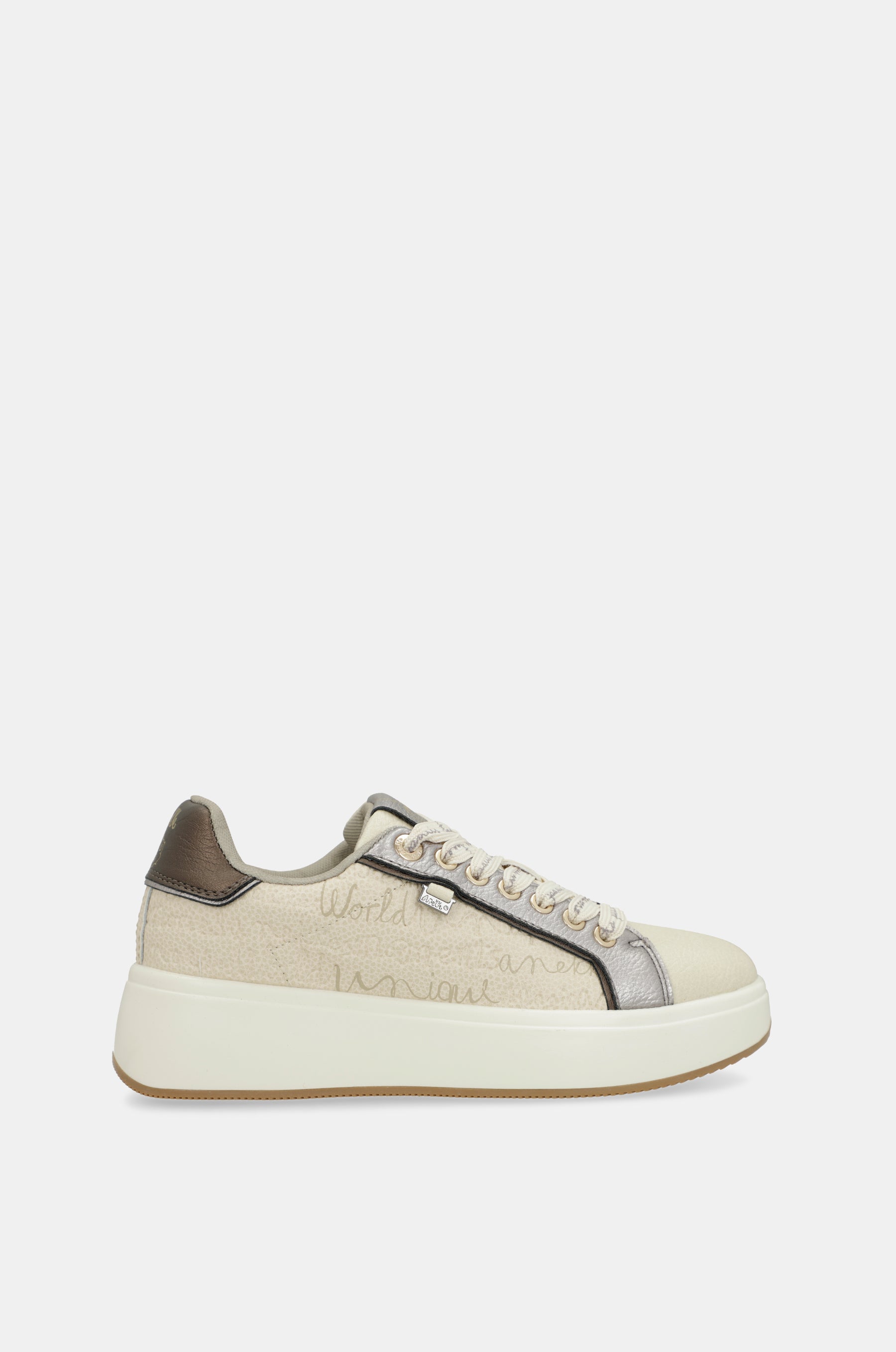 Sneakers weiß Studio