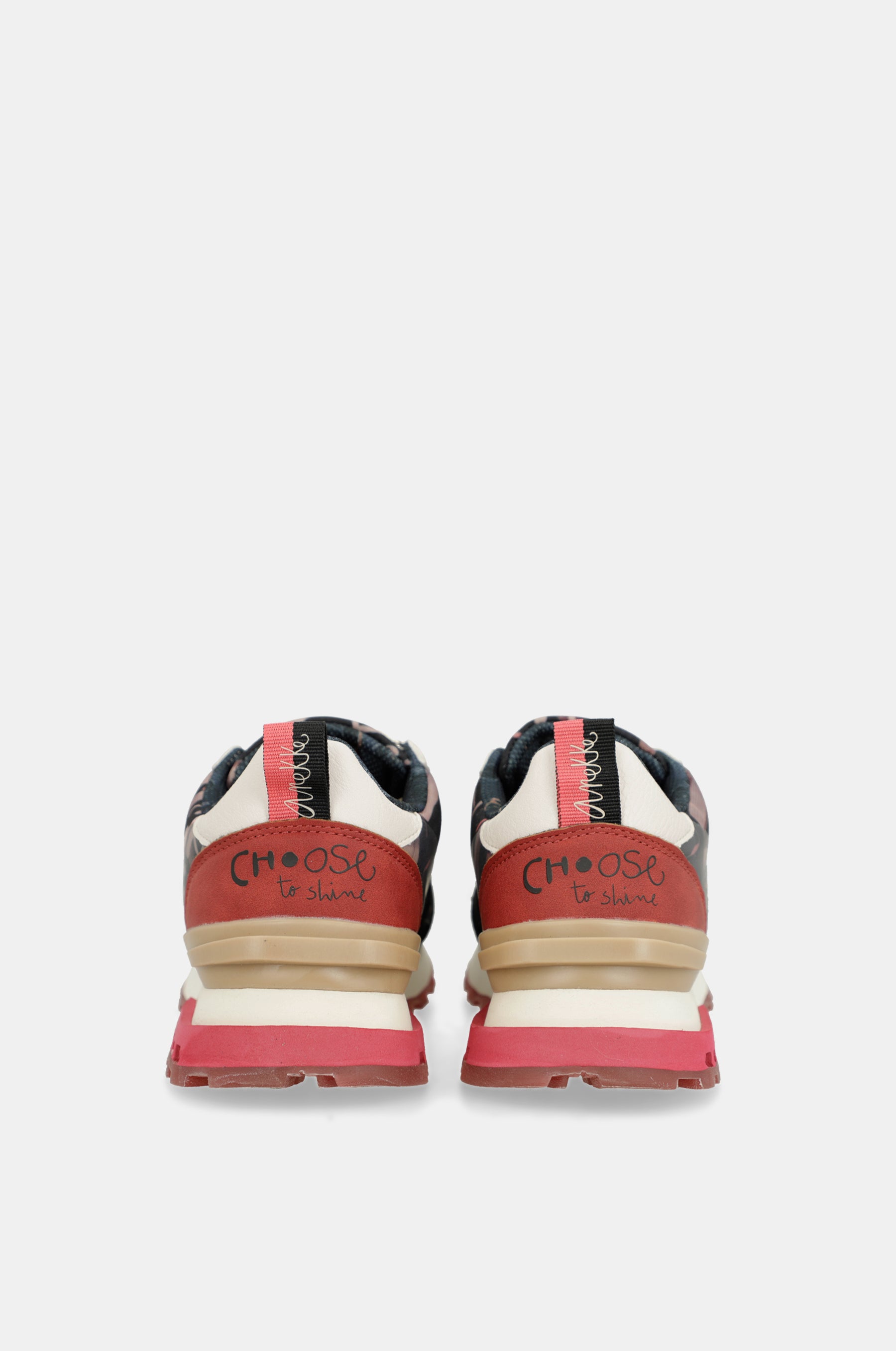 Sneakers schwarz gemustert