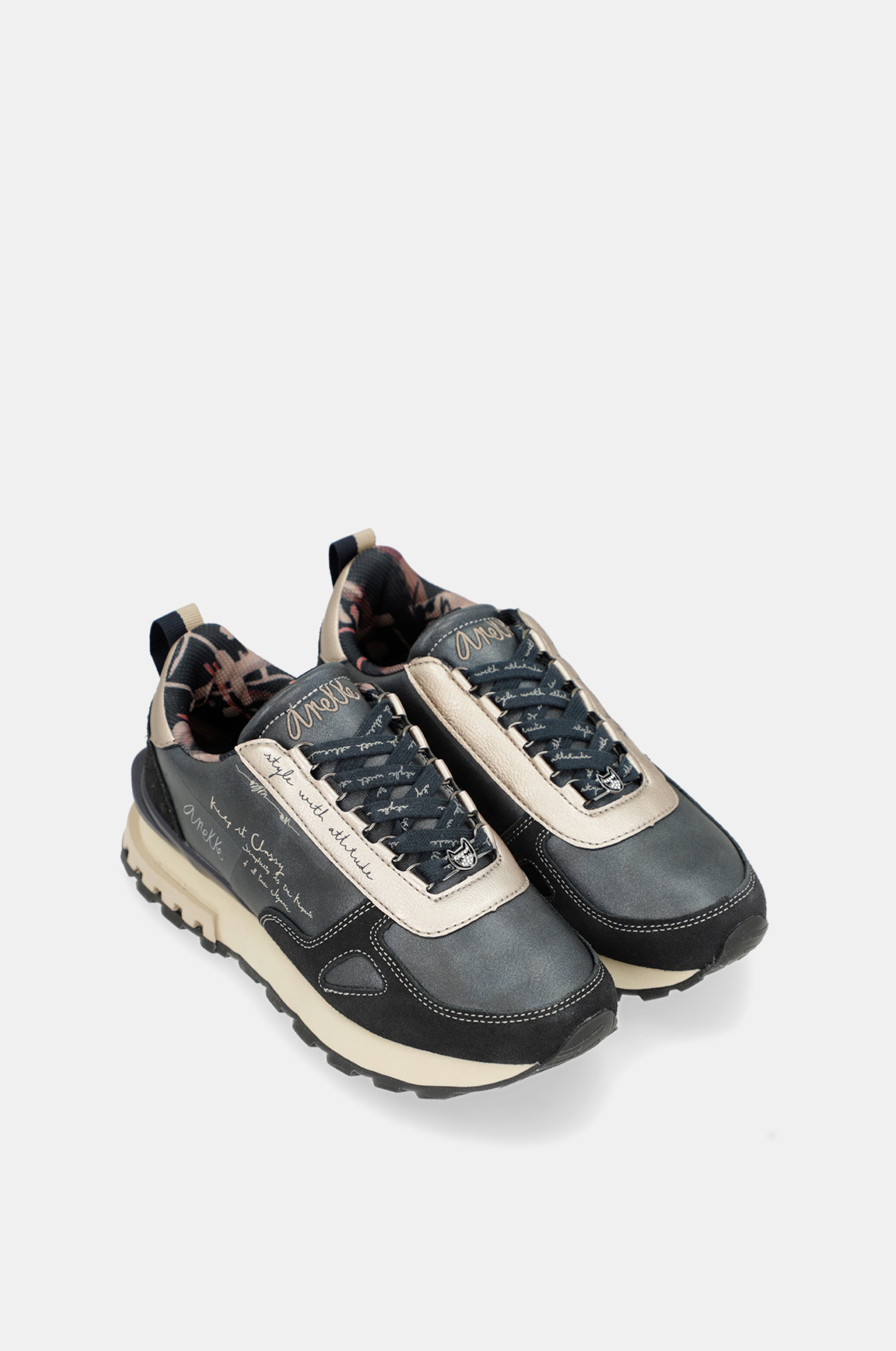 Sneakers marineblau und beige