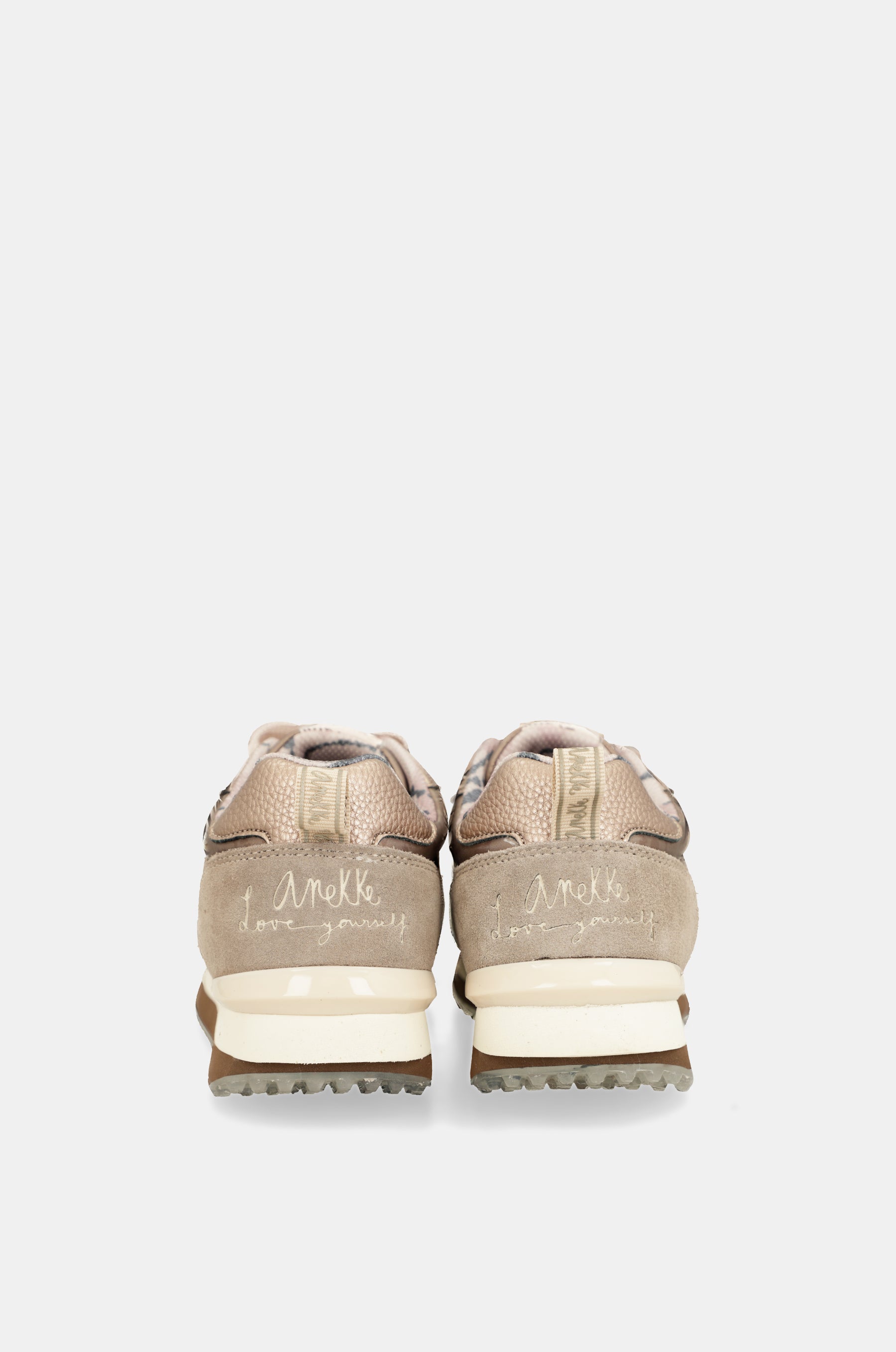 Sneakers beige mit mehrfarbiger Sohle