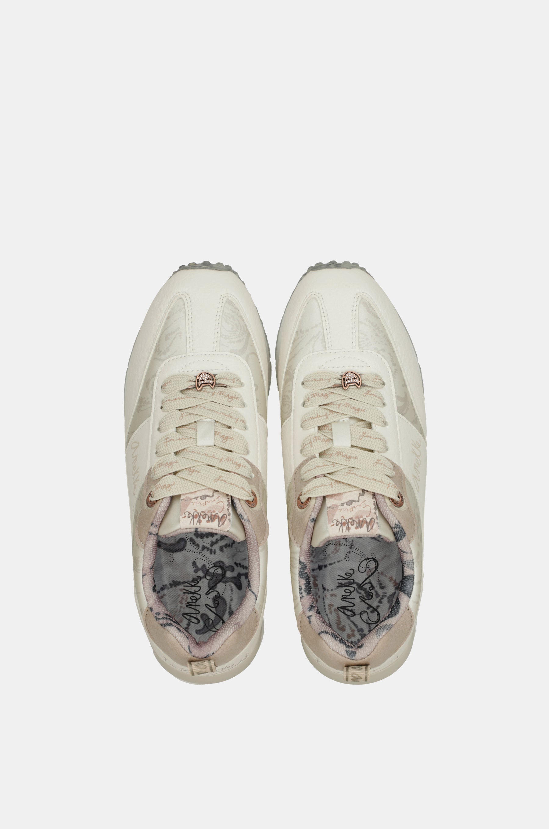 Sneakers weiß mit mehrfarbiger Sohle