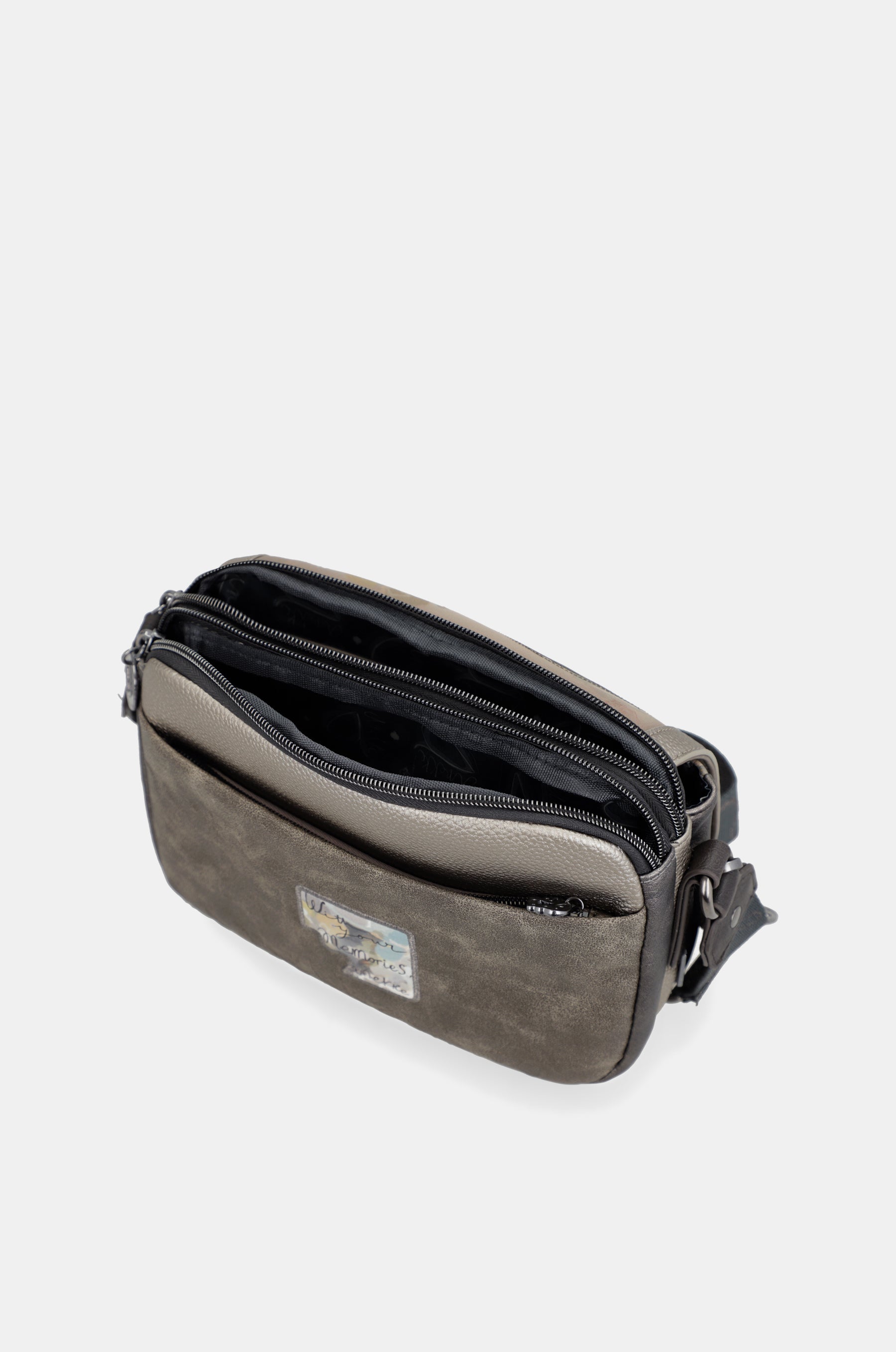 Umhängetasche oval mit Klappe Real