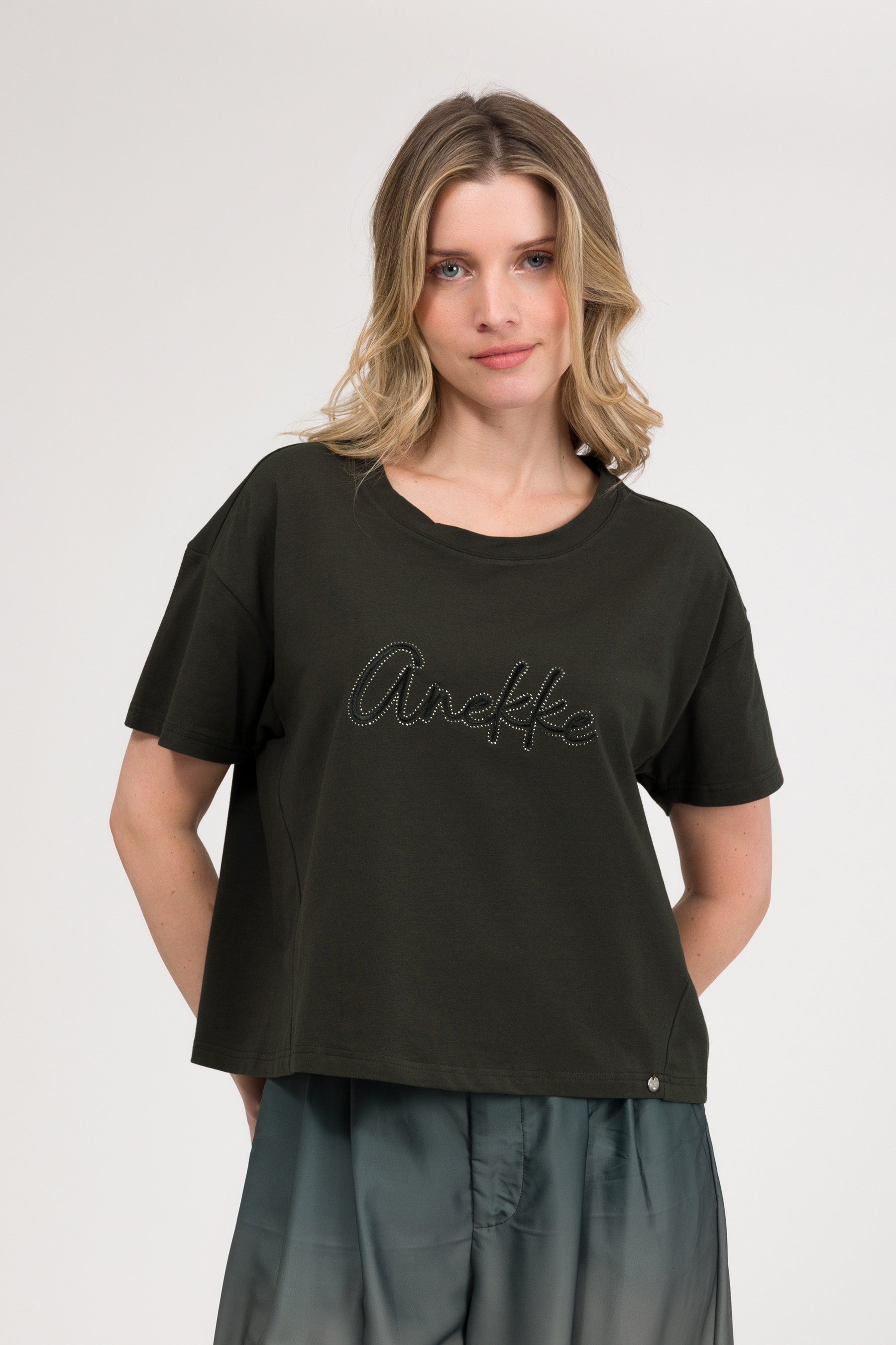 Schwarzes Kurzarm-T-Shirt