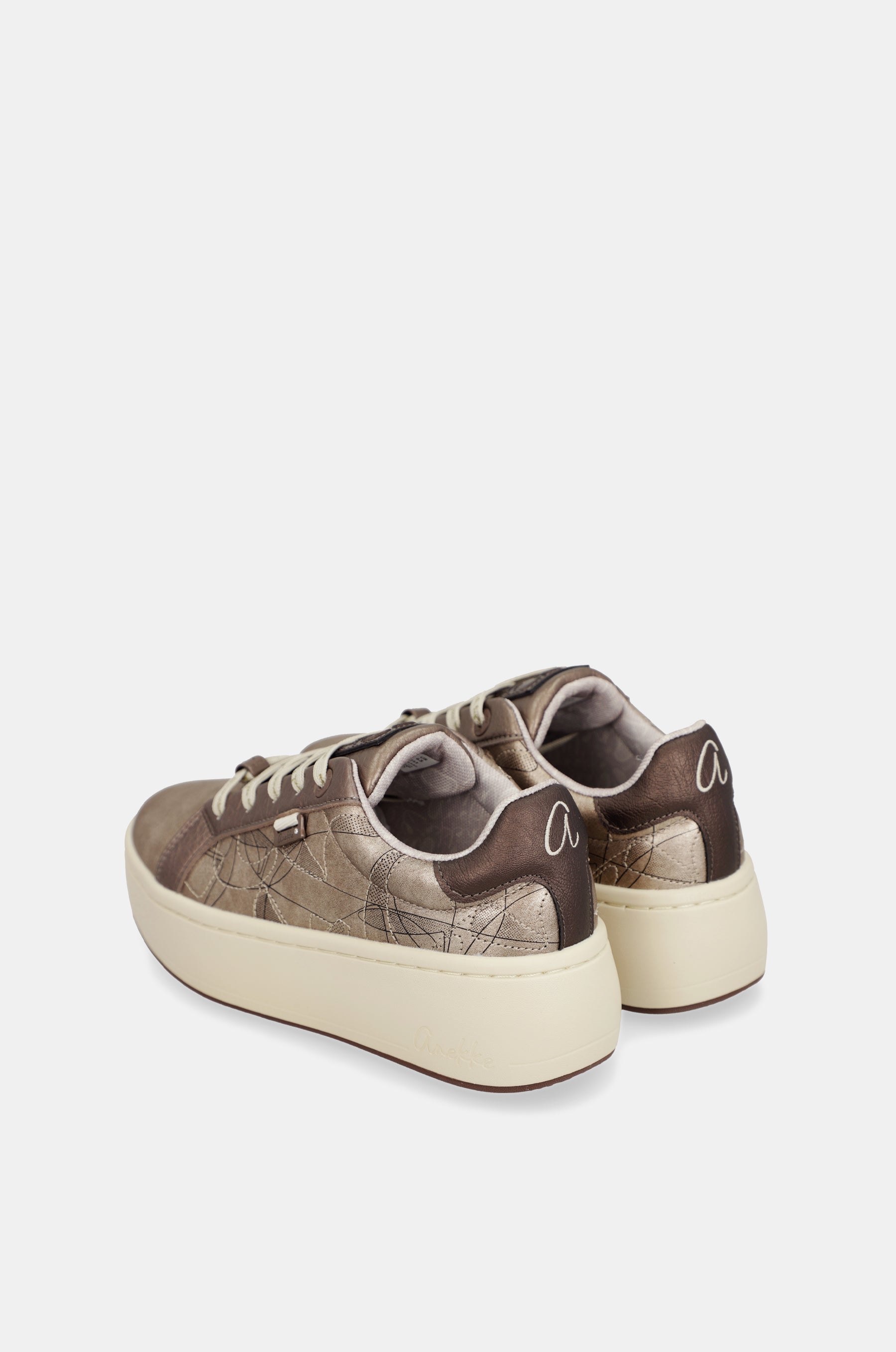 Kupferne Sneaker