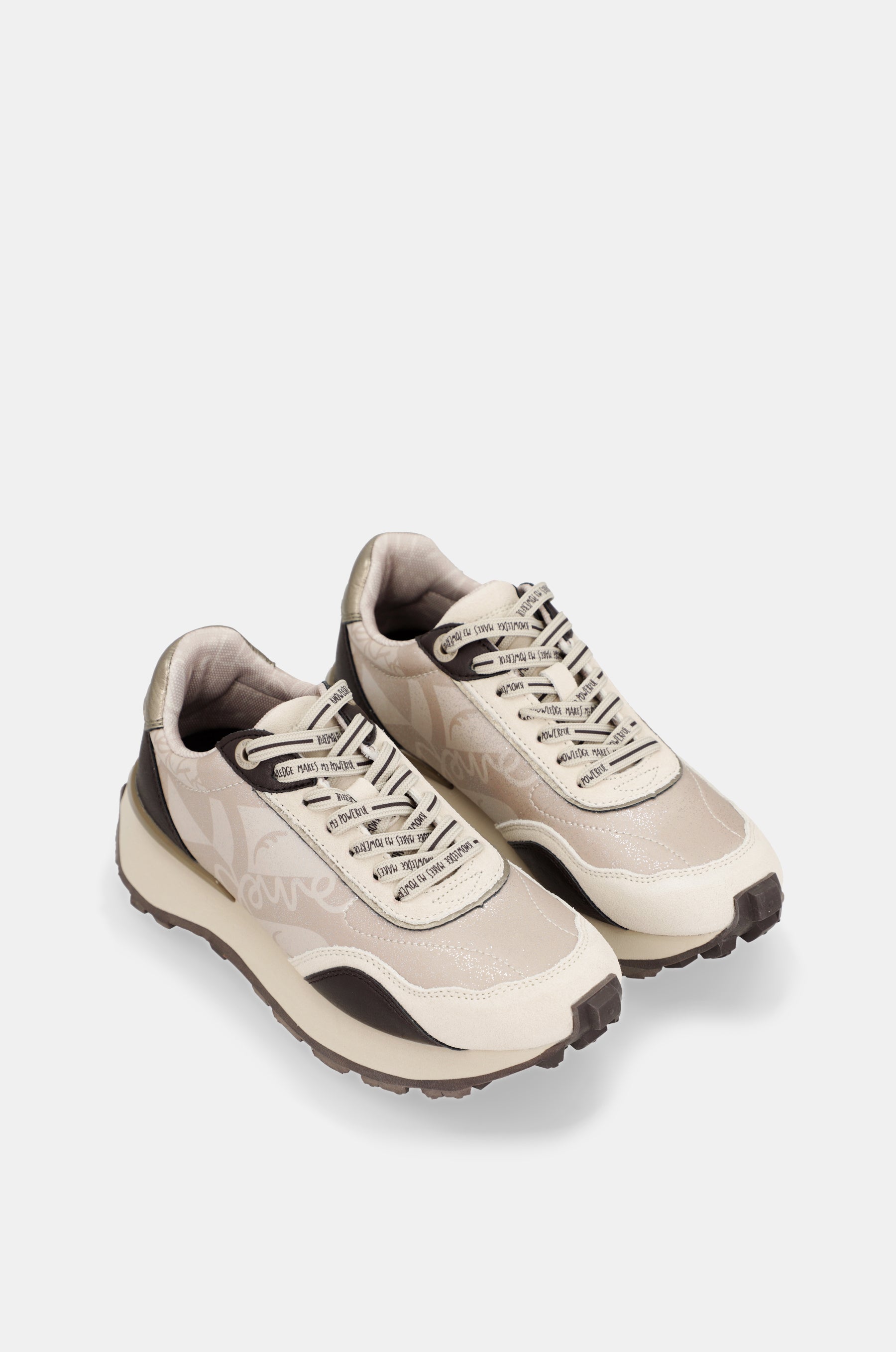 Beige Sneaker mit braunen Details