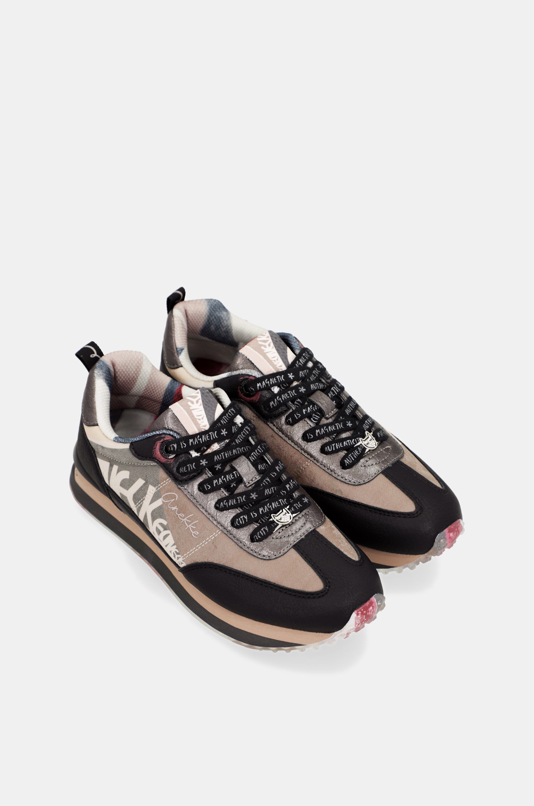 Schwarz-pinke Sneaker