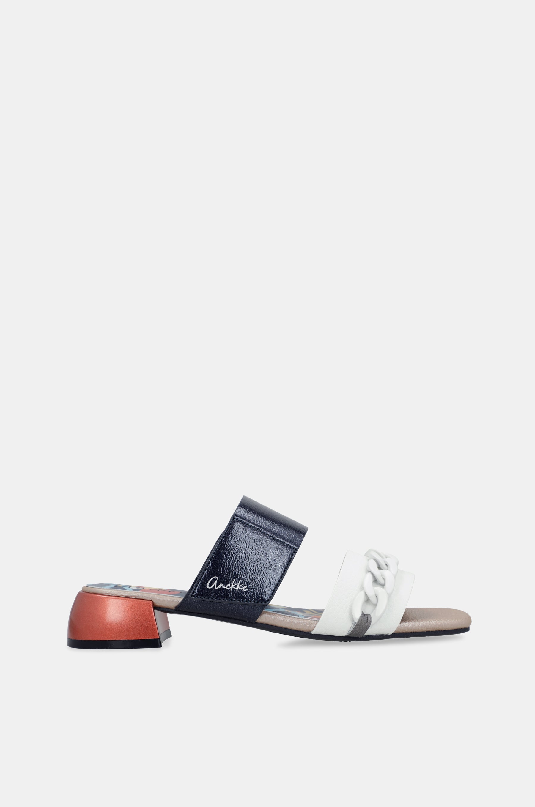 Eikon Sandalen mit Absatz und Kettengliedern