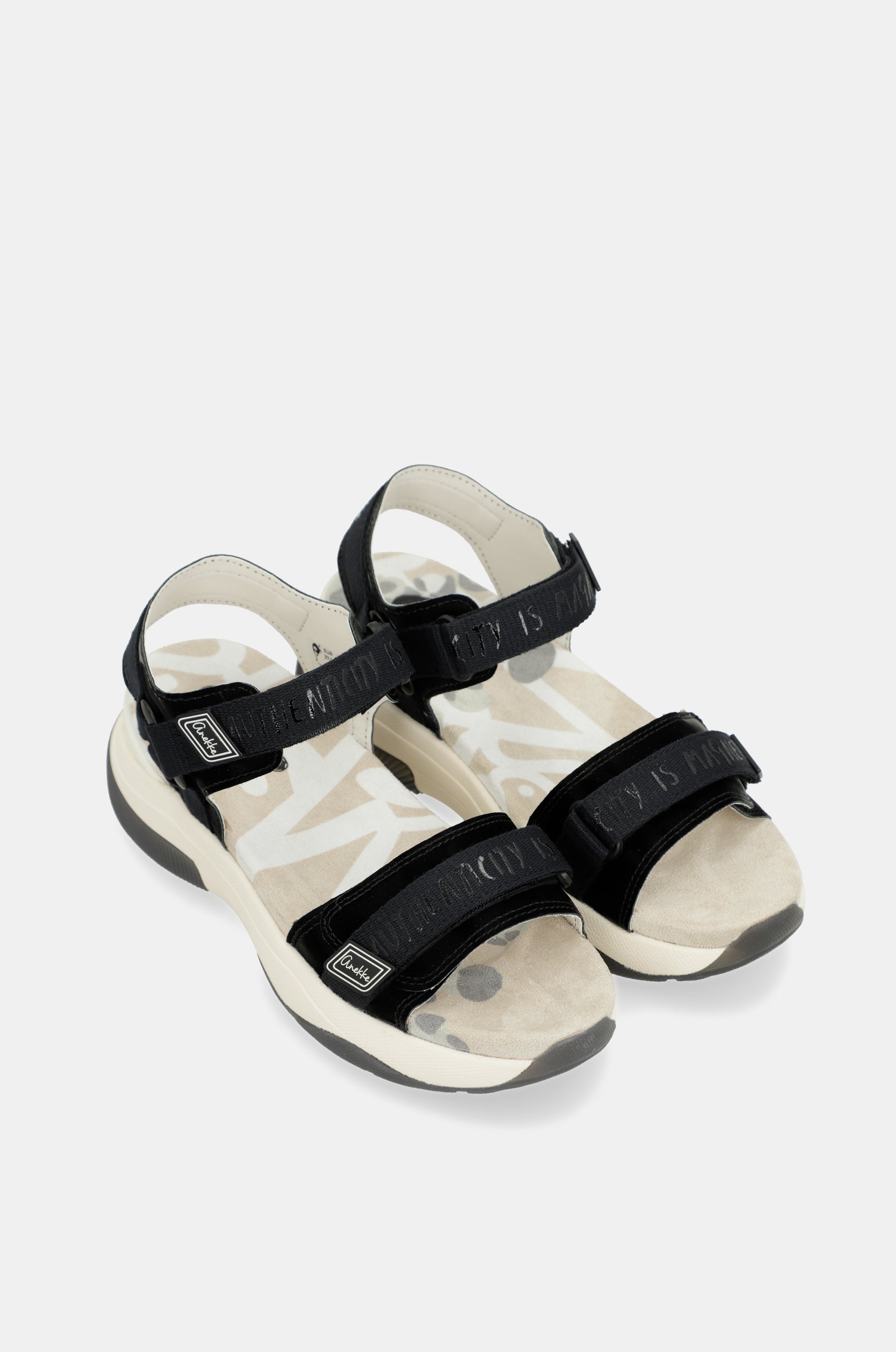 Schwarze Sportsandalen