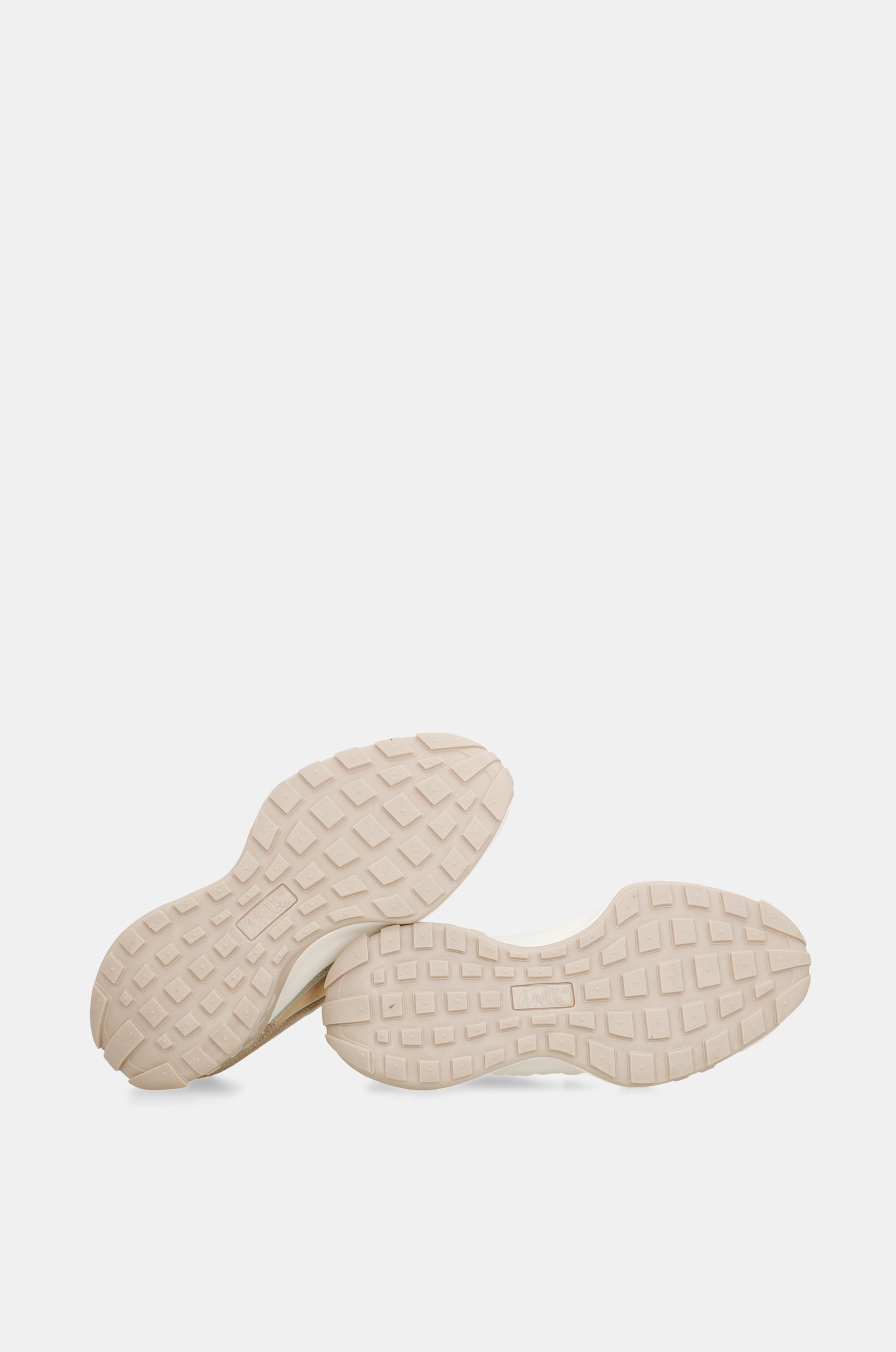 Goldene Sneaker