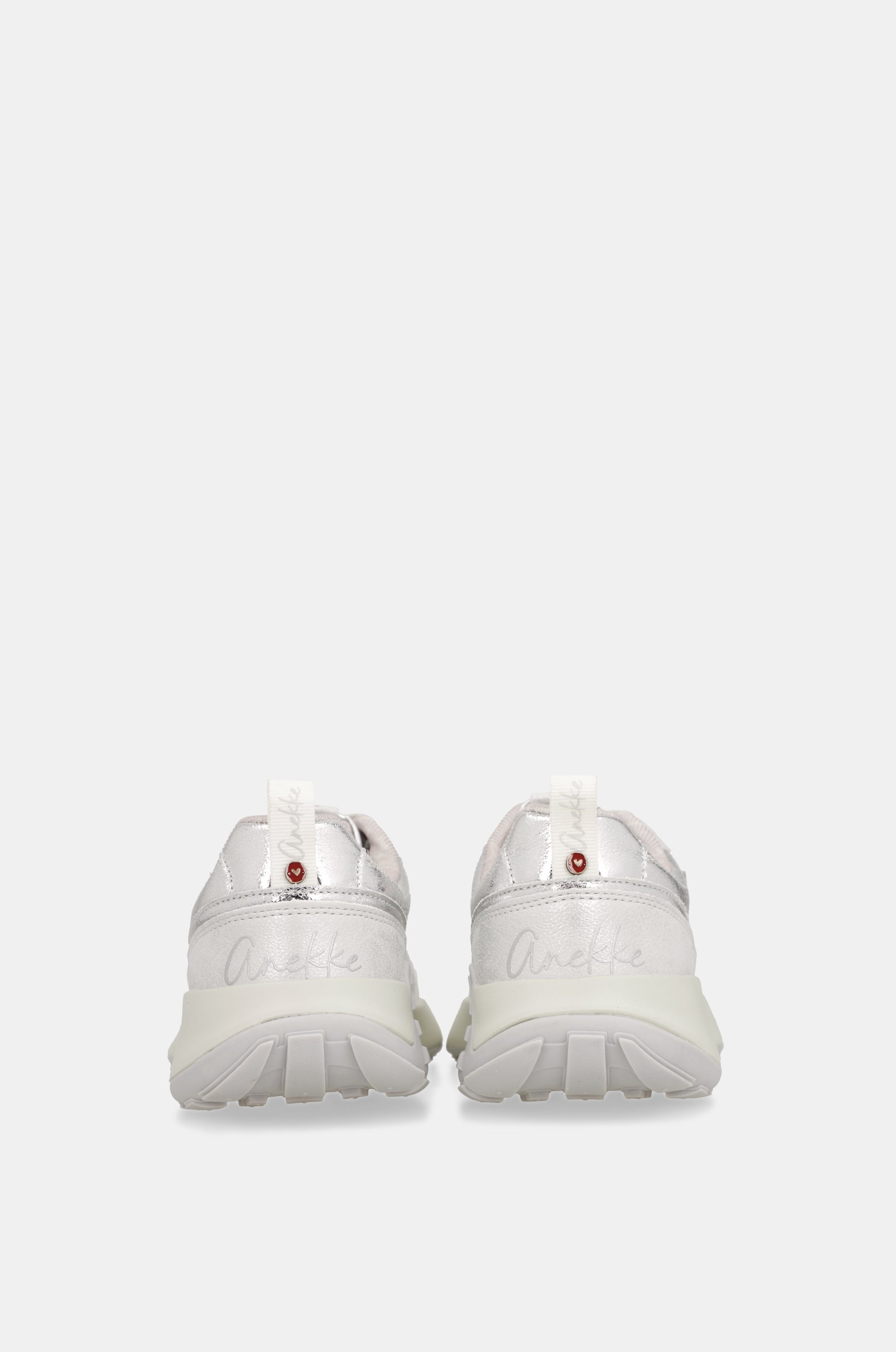Silberne Sneaker