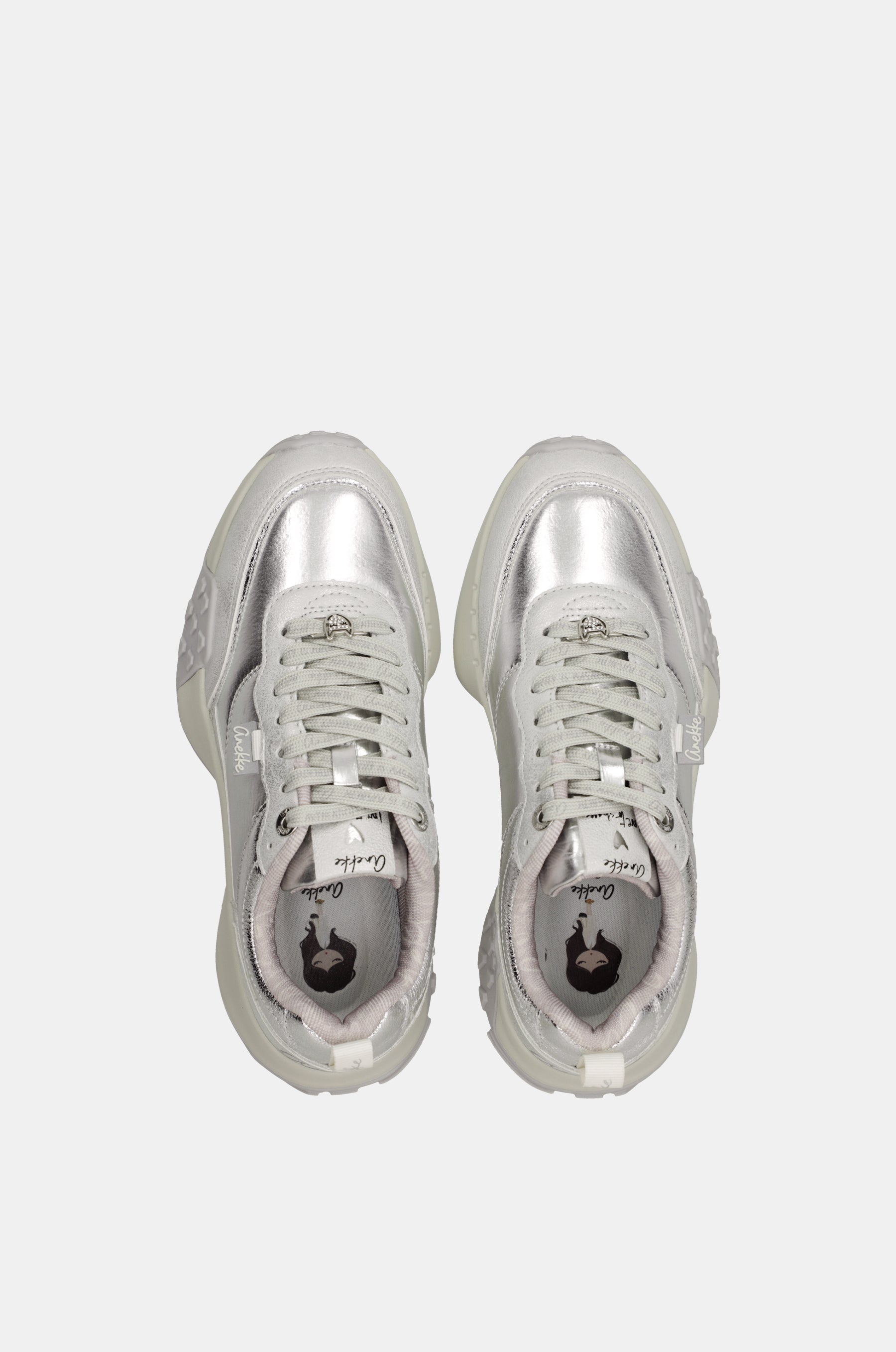 Silberne Sneaker