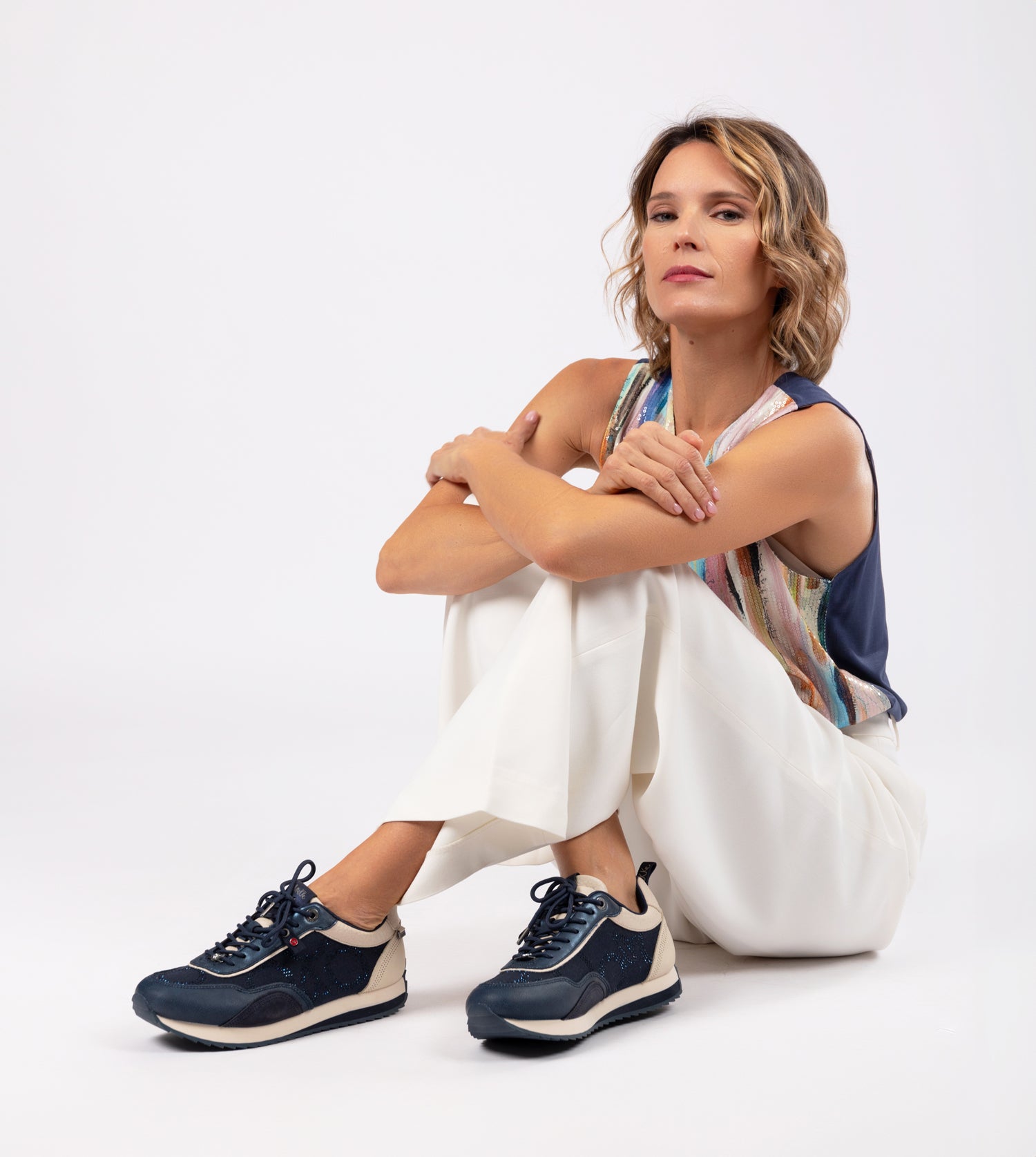Marineblaue Hollywood-Sneaker