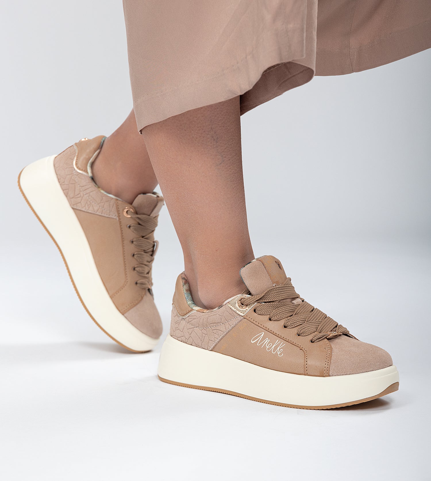 Sneakers sand Memories