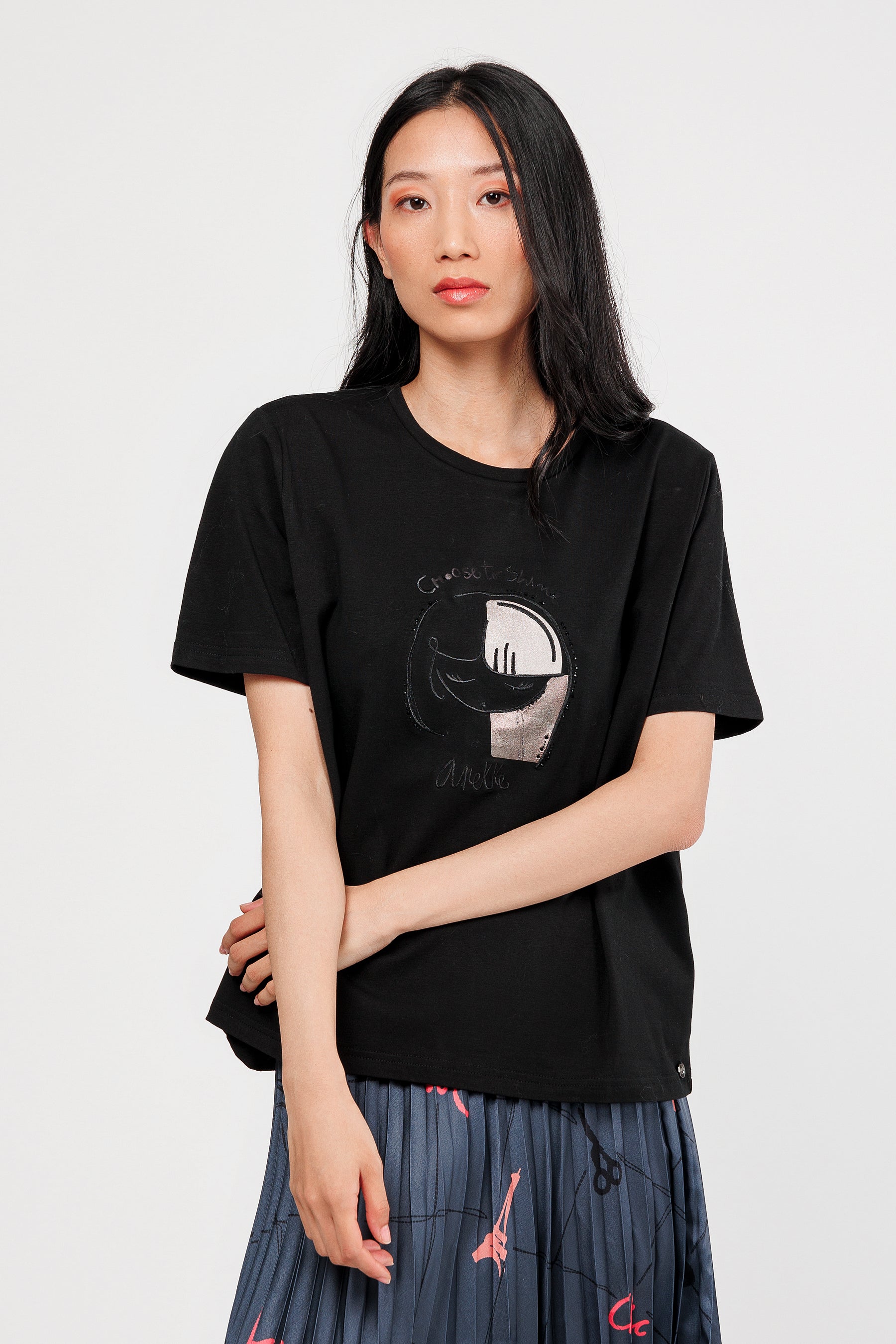 Kurzarm-T-Shirt schwarz mit Silber- und Bronzedetails